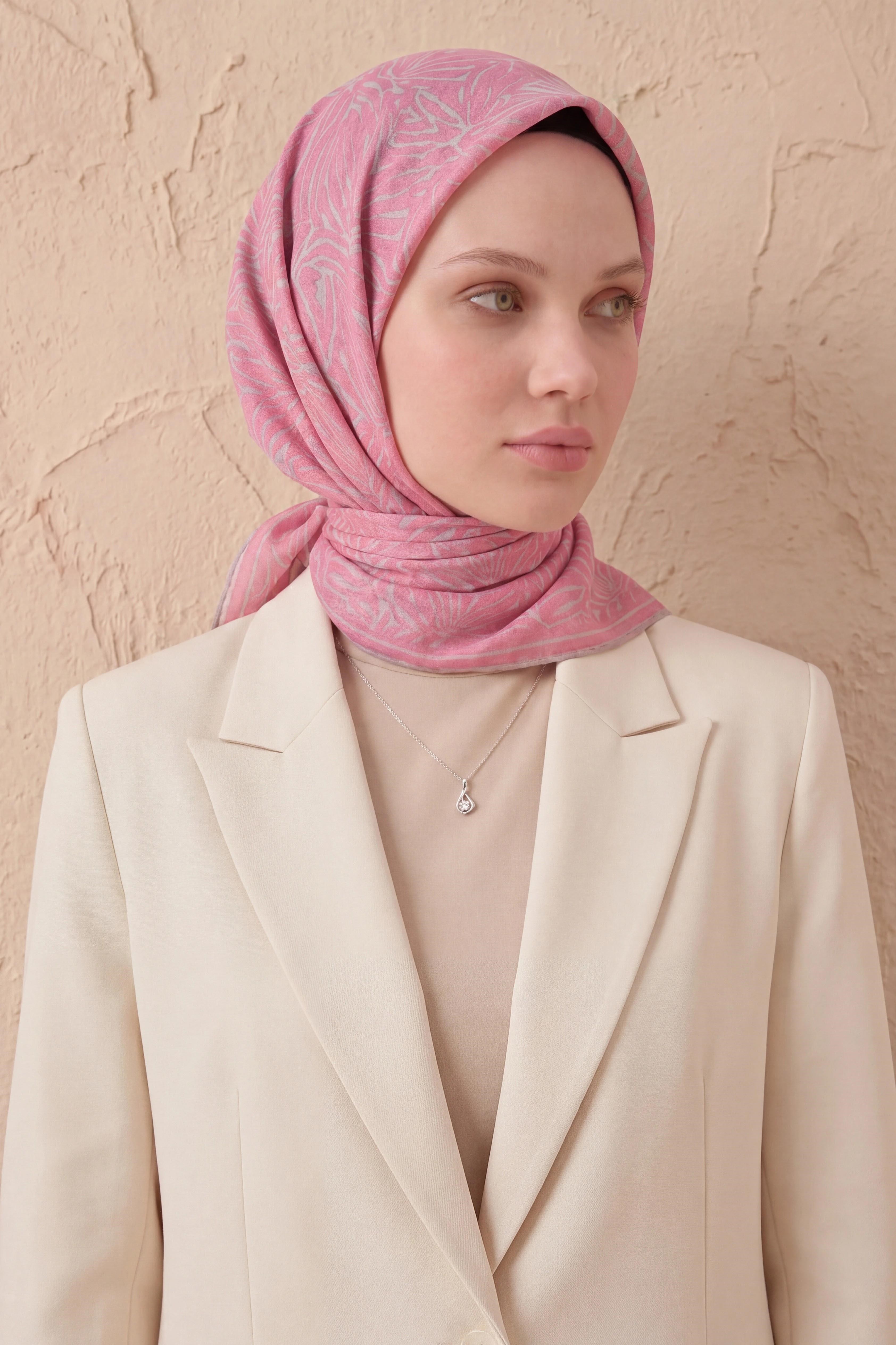 Soft Eşarp Lina Flora Pembe 90x90
