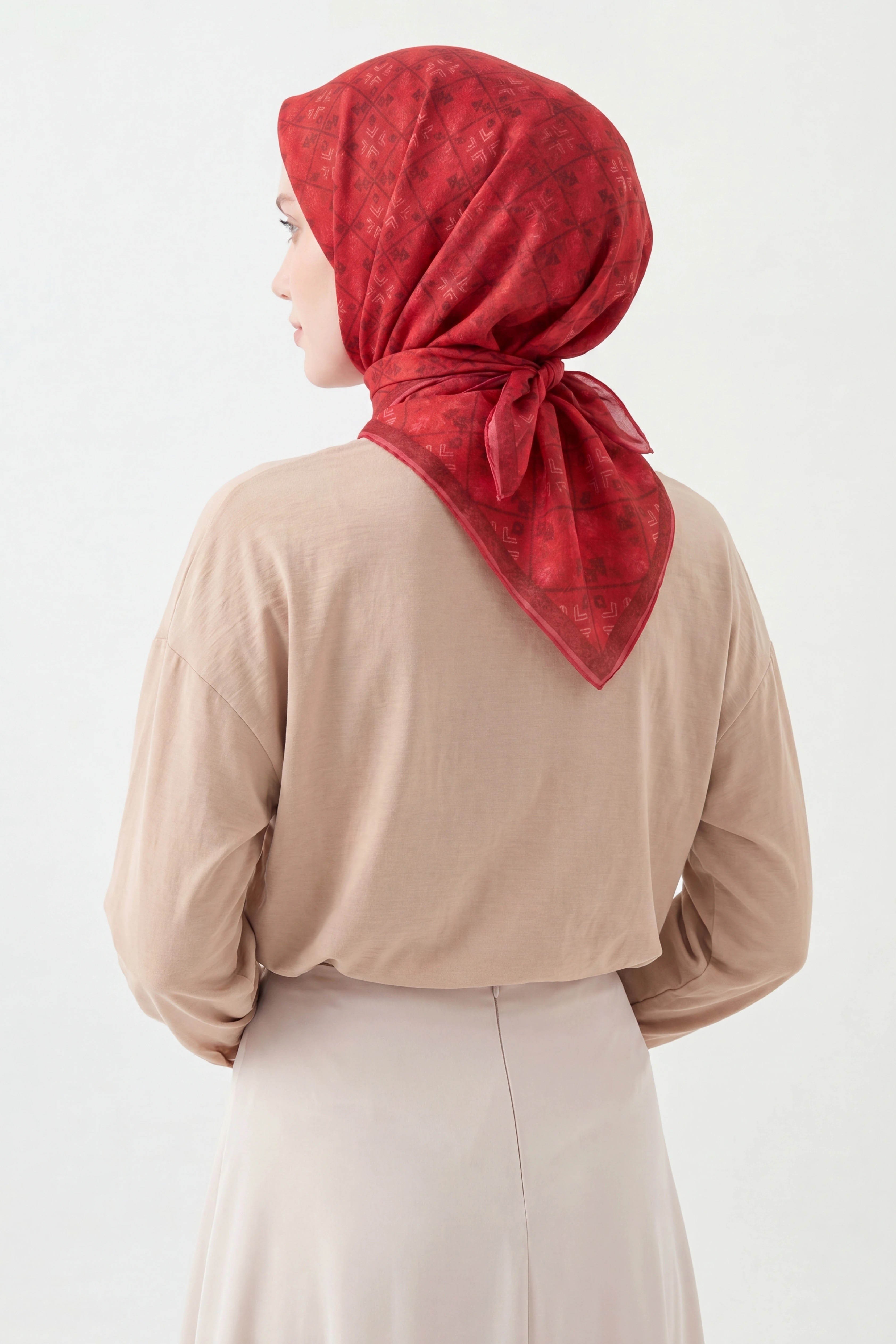 Soft Eşarp Minimal Motif Kırmızı
