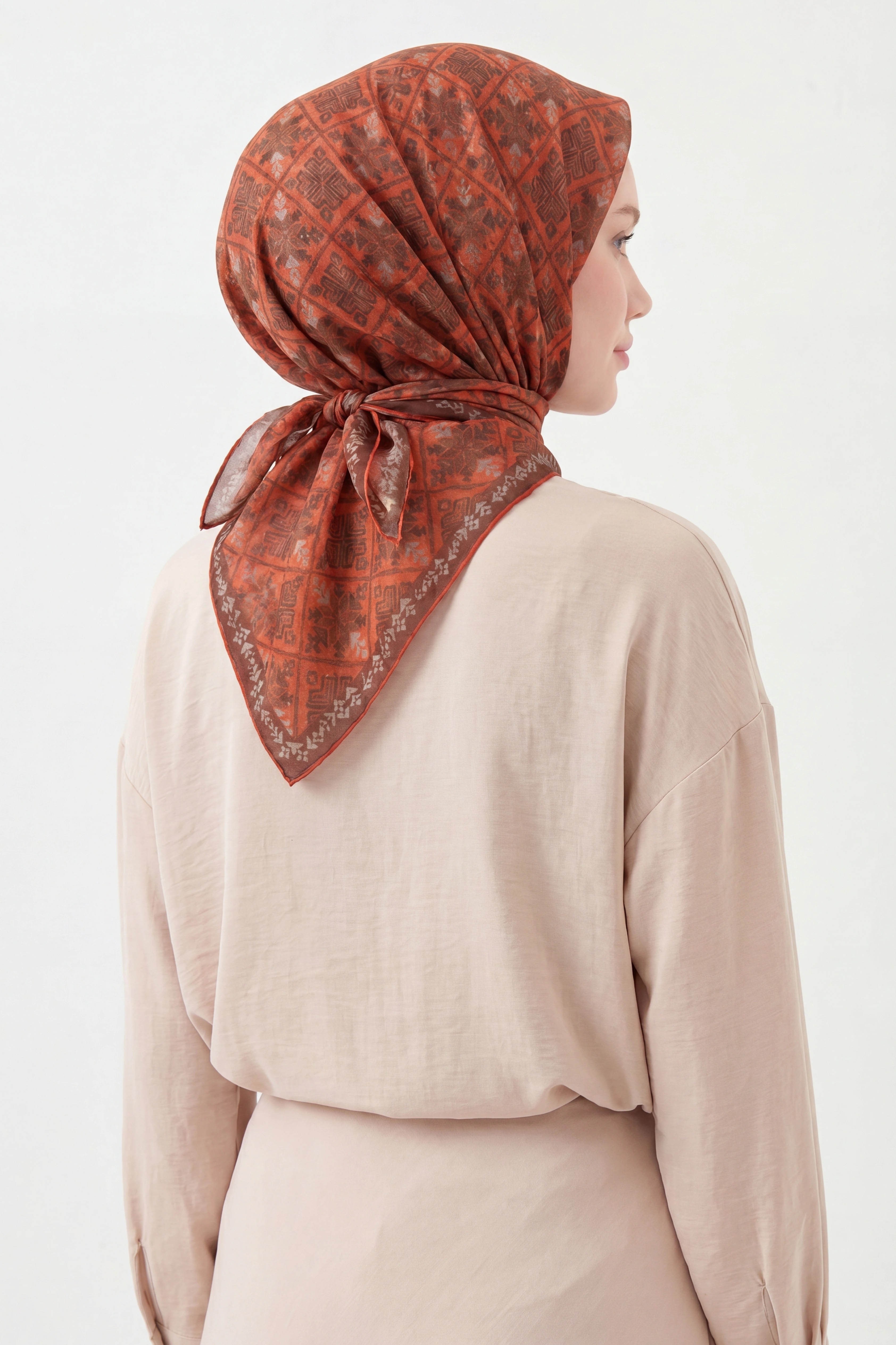 Soft Eşarp Minimal Motif Turuncu
