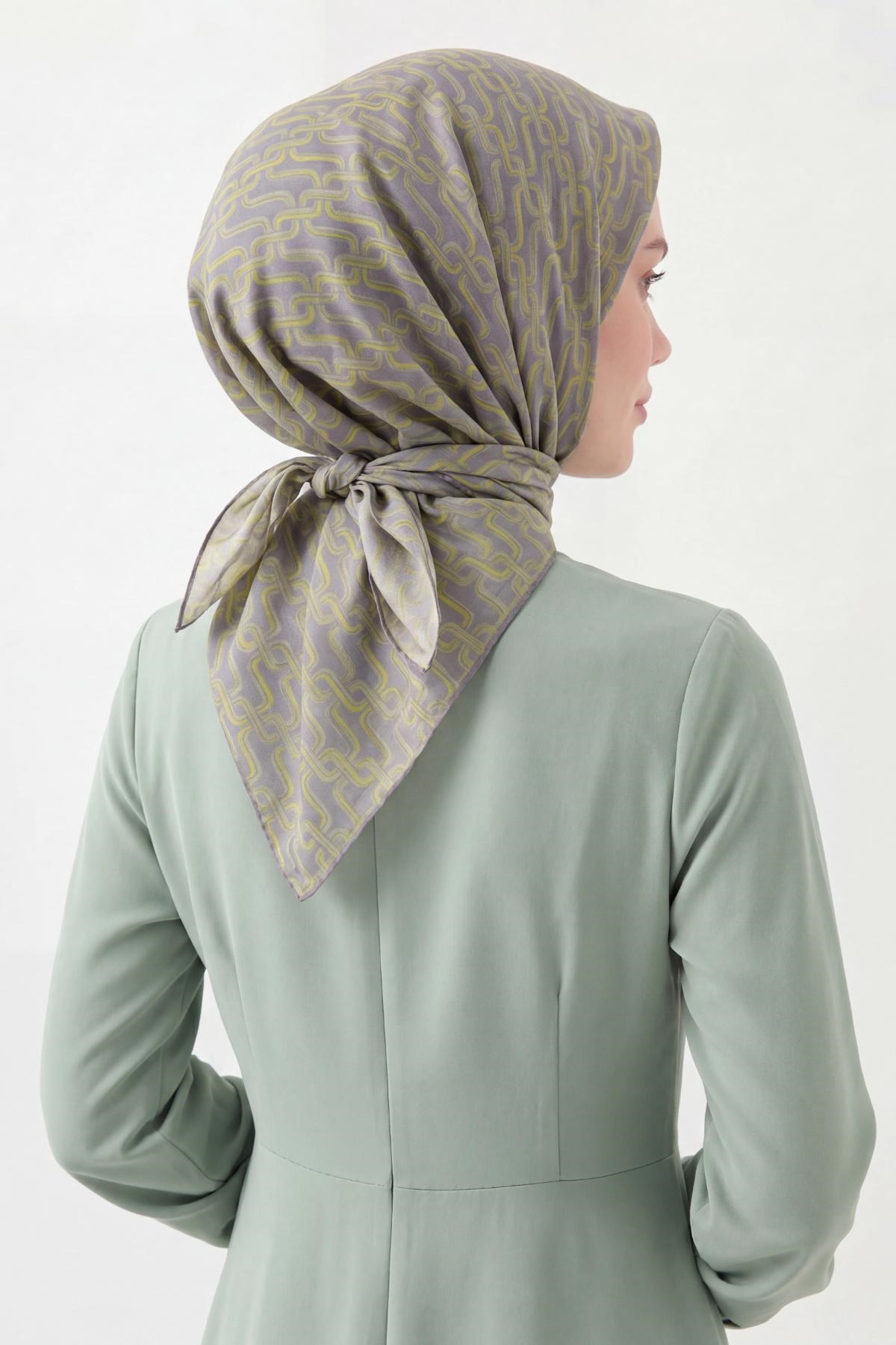 Soft Eşarp Zincir Desen Eflatun 90x90