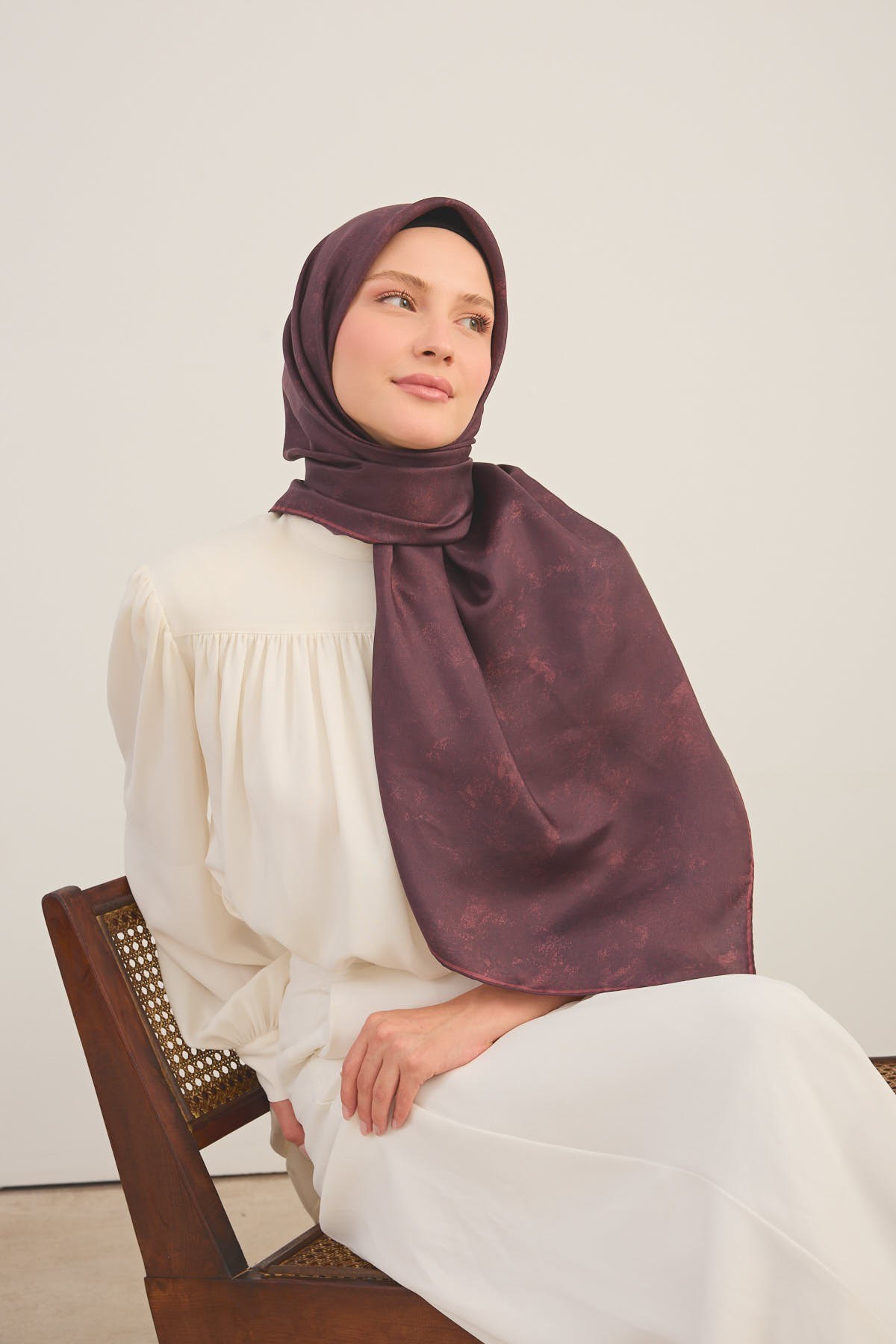 Twill İpek Büyük Boy Eşarp Mürdüm
