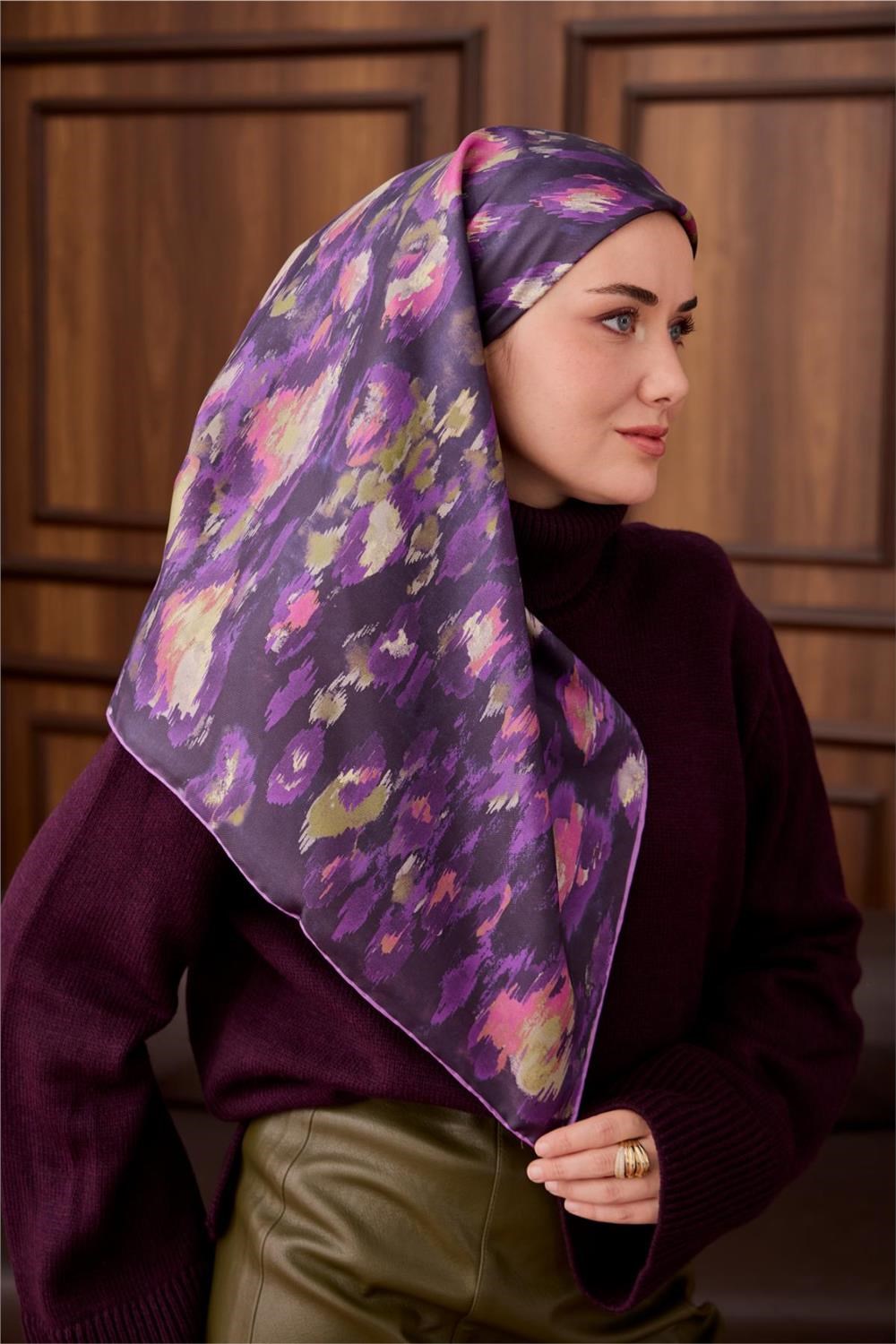 Twill İpek Eşarp Koyu Mor-Violet Desenli Tok Duruşlu 90X90