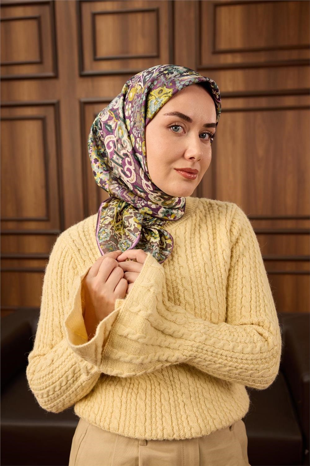 Twill İpek Eşarp Mürdüm-Butter Yellow Desenli Tok Duruşlu 90X90