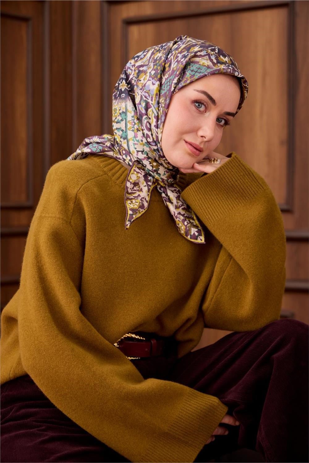 Twill İpek Eşarp Patina-Yağ Yeşili Desenli Tok Duruşlu 90X90