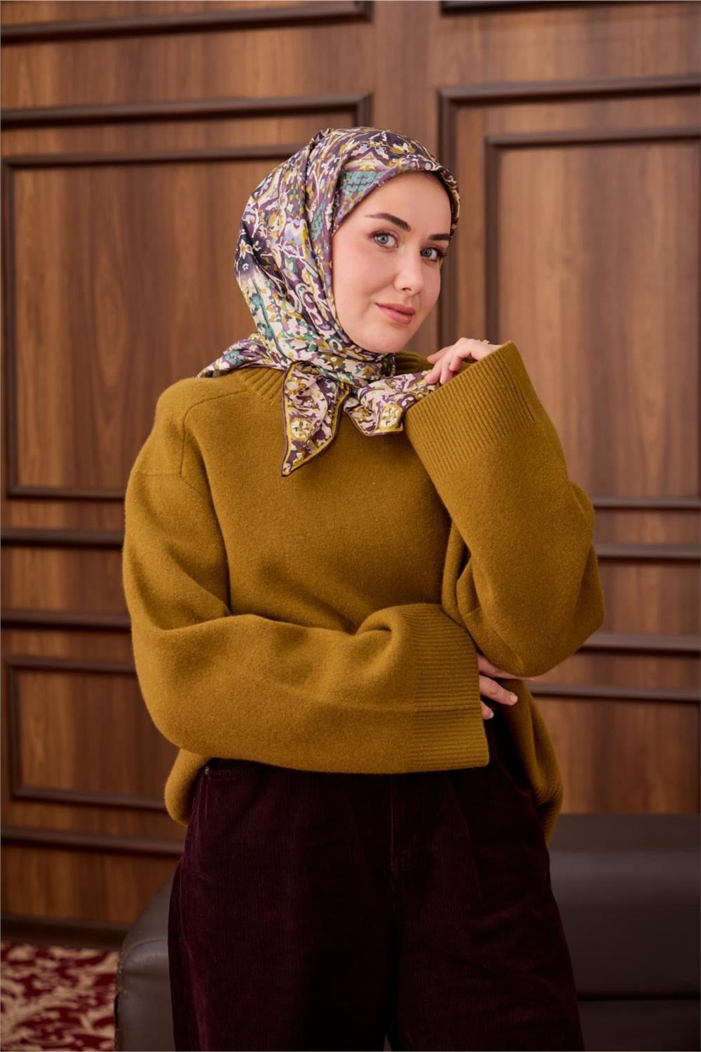 Twill İpek Eşarp Patina-Yağ Yeşili Desenli Tok Duruşlu 90X90