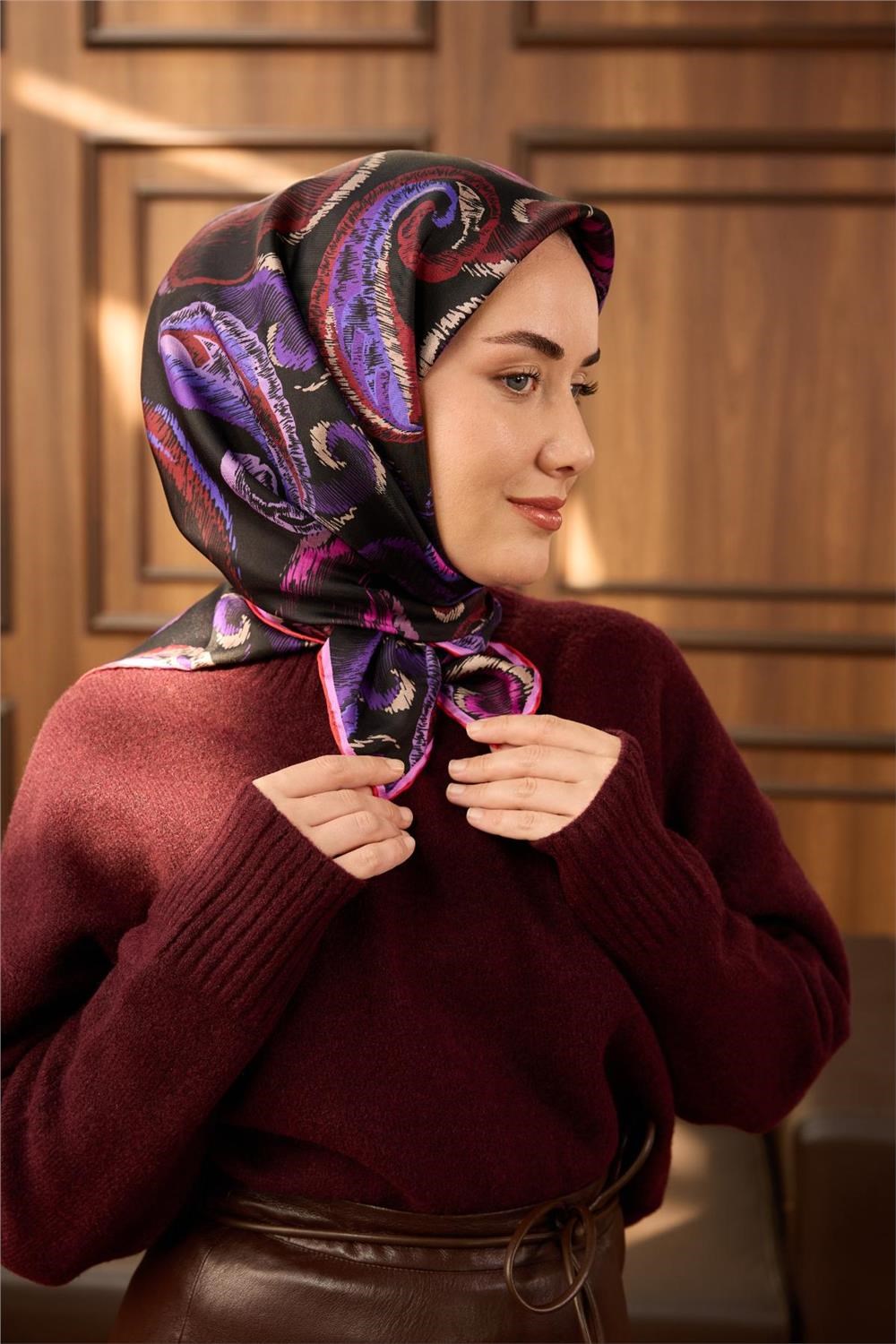 Twill İpek Eşarp Siyah-Fuşya Desenli Tok Duruşlu 90X90