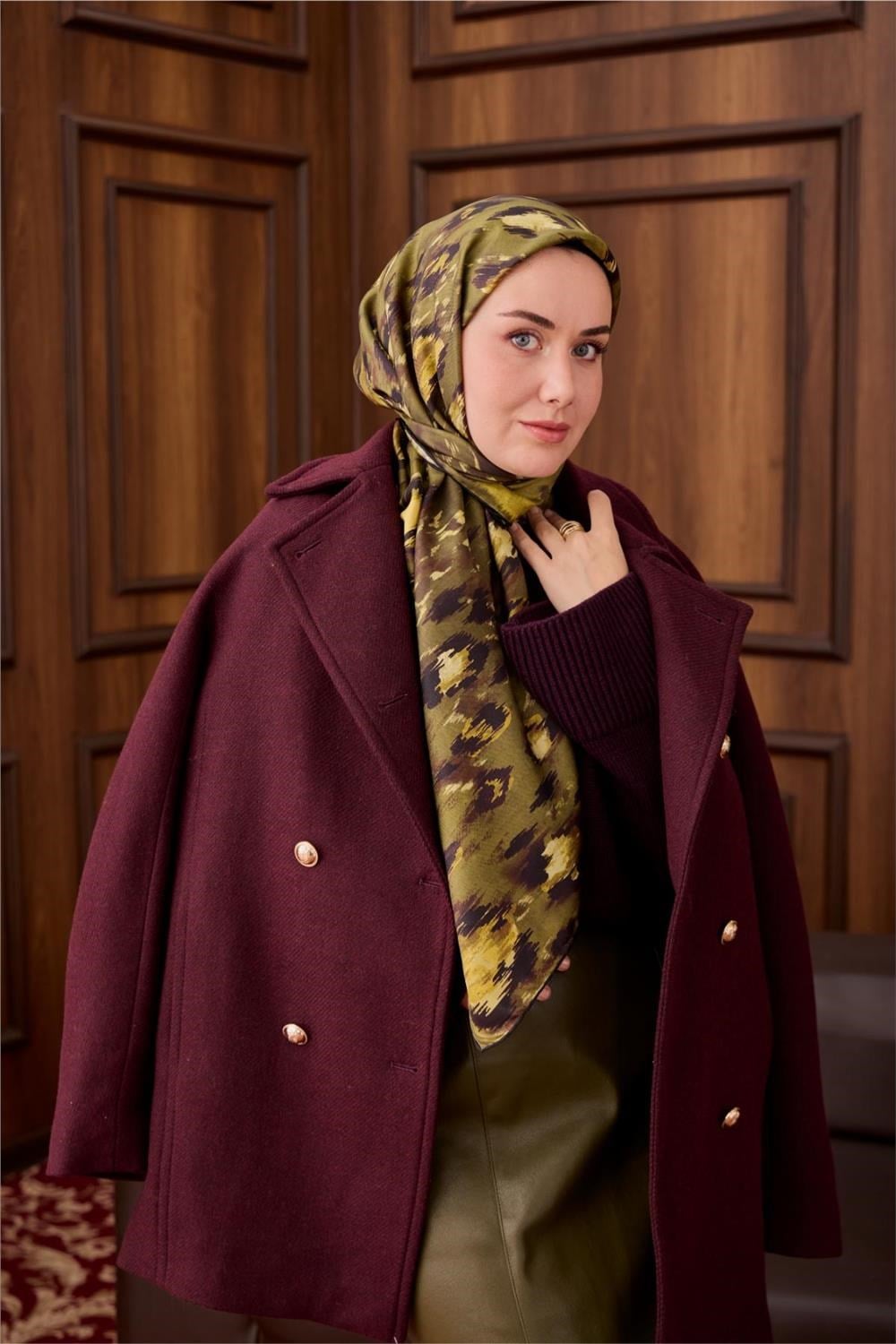 Twill İpek Eşarp Siyah-Yeşil Desenli Tok Duruşlu 90X90