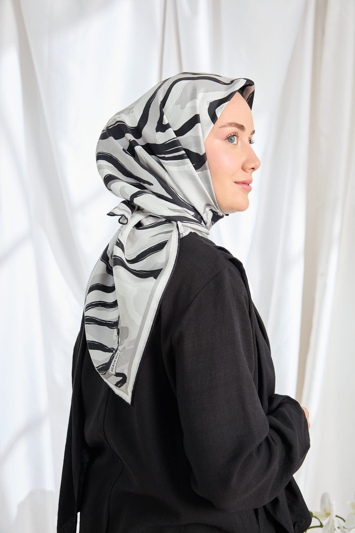 Twill İpek Eşarp Soyut Siyah