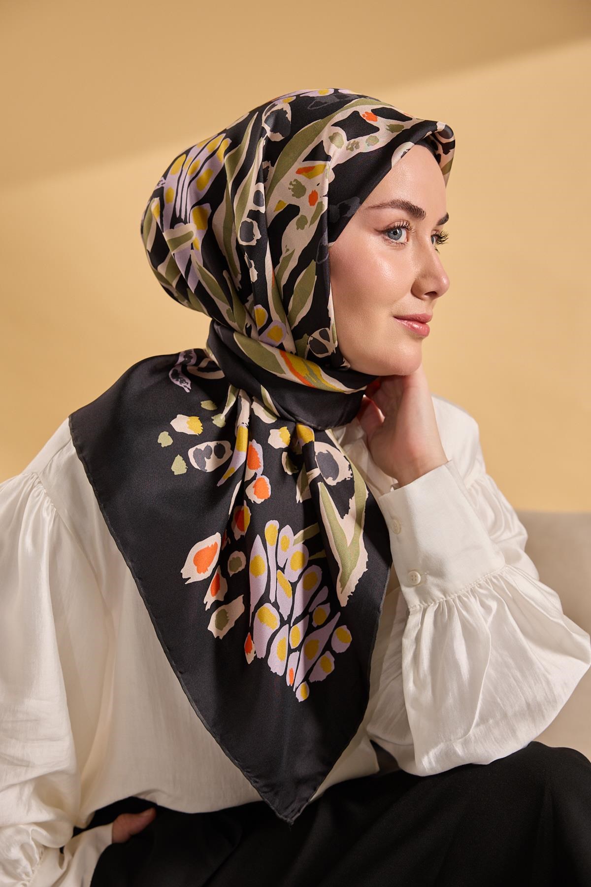 Twill İpek Mercan Eşarp Siyah 90x90
