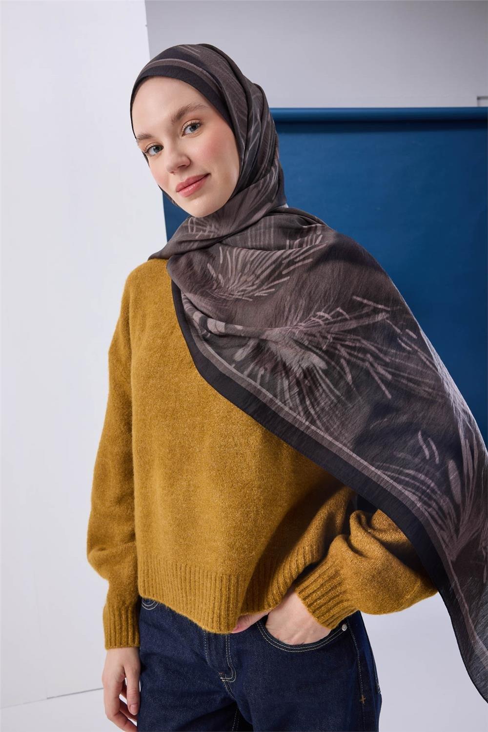 Viskon Mayda Şal Koyu Vizon Zeminli Siyah Detaylı Desenli Yumuşak Dokulu 190x70