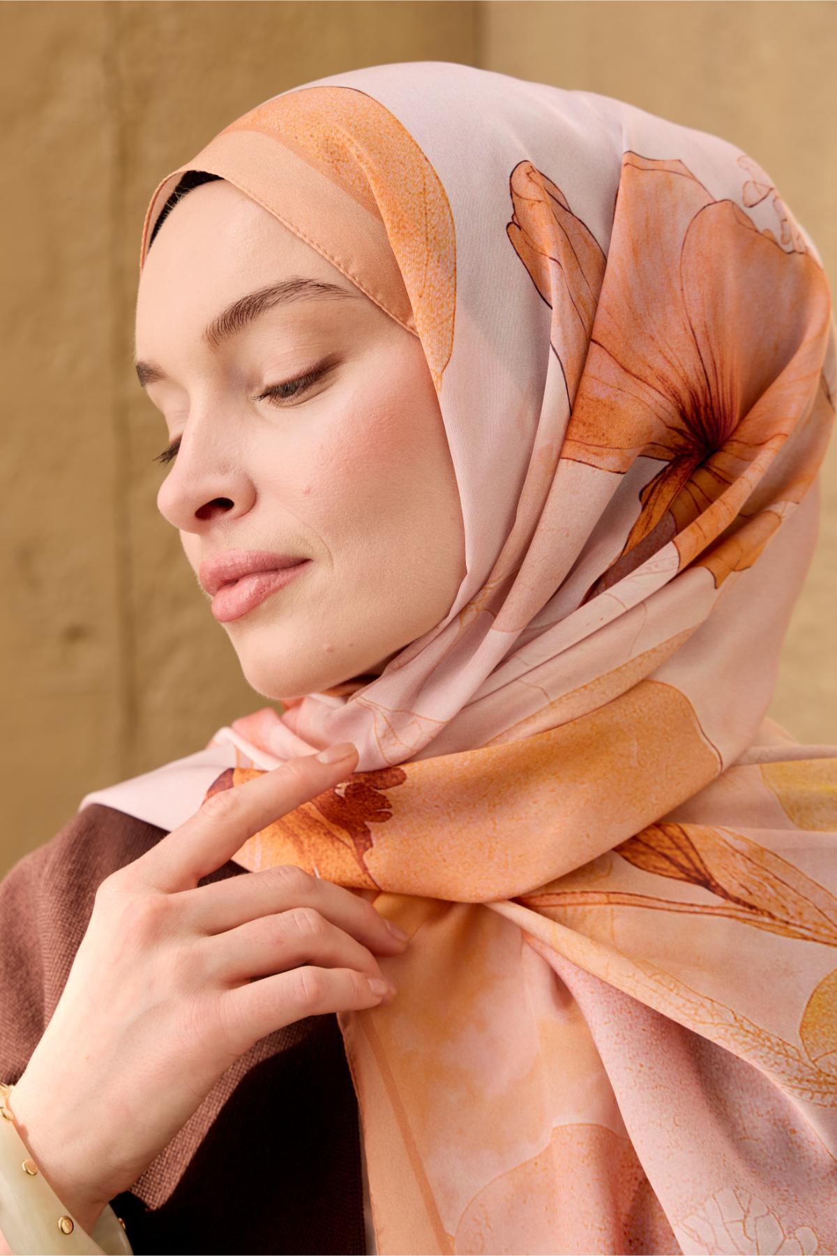 Polyester Velina Şal Pudra-Yavruağzı-Gold Desenli Parlak Dokulu Hafif 190x70