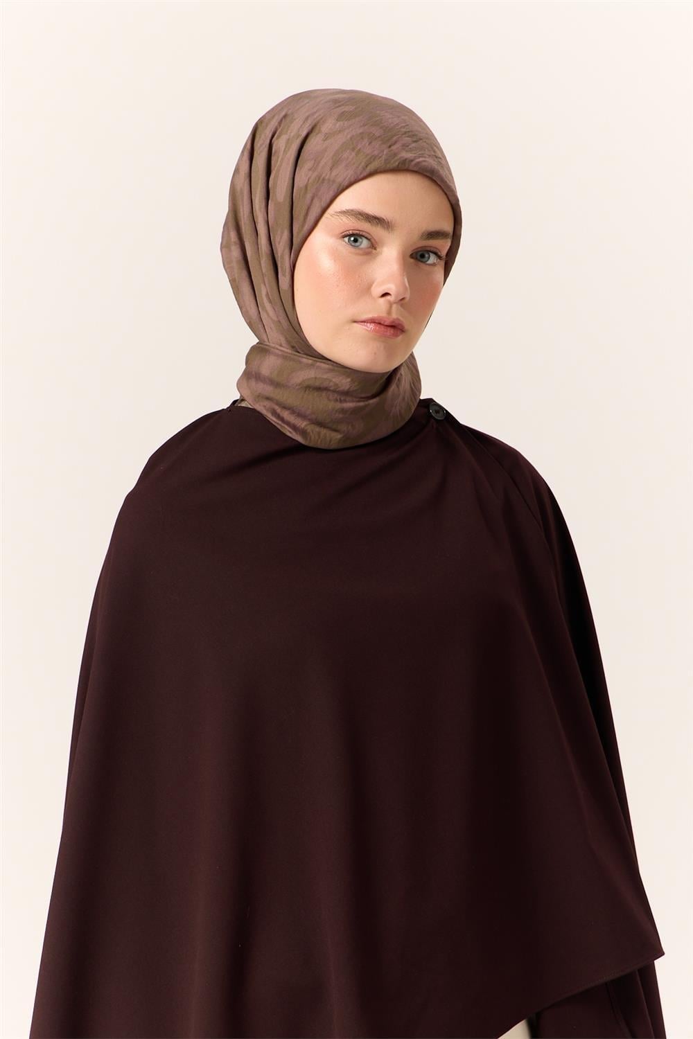 Viskon Karışımlı Velora Eşarp Kına Yeşili-Soluk Mor-Yeşil Desenli Yumuşak Dokulu Tok Duruşlu 90x90