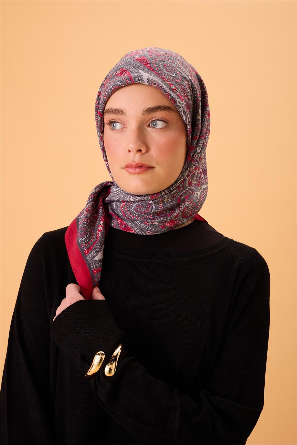 Viskon Karışımlı Velora Eşarp Narçiçeği-Koyu Gri Gümüş Krem Desenli Tok Duruşlu 90x90