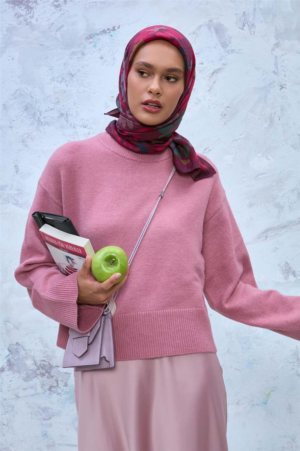 Viskon Velora Eşarp Mürdüm-Çilek Kırmızısı-Yeşil Desenli Kaymaz Dokulu Tok Duruşlu 90x90