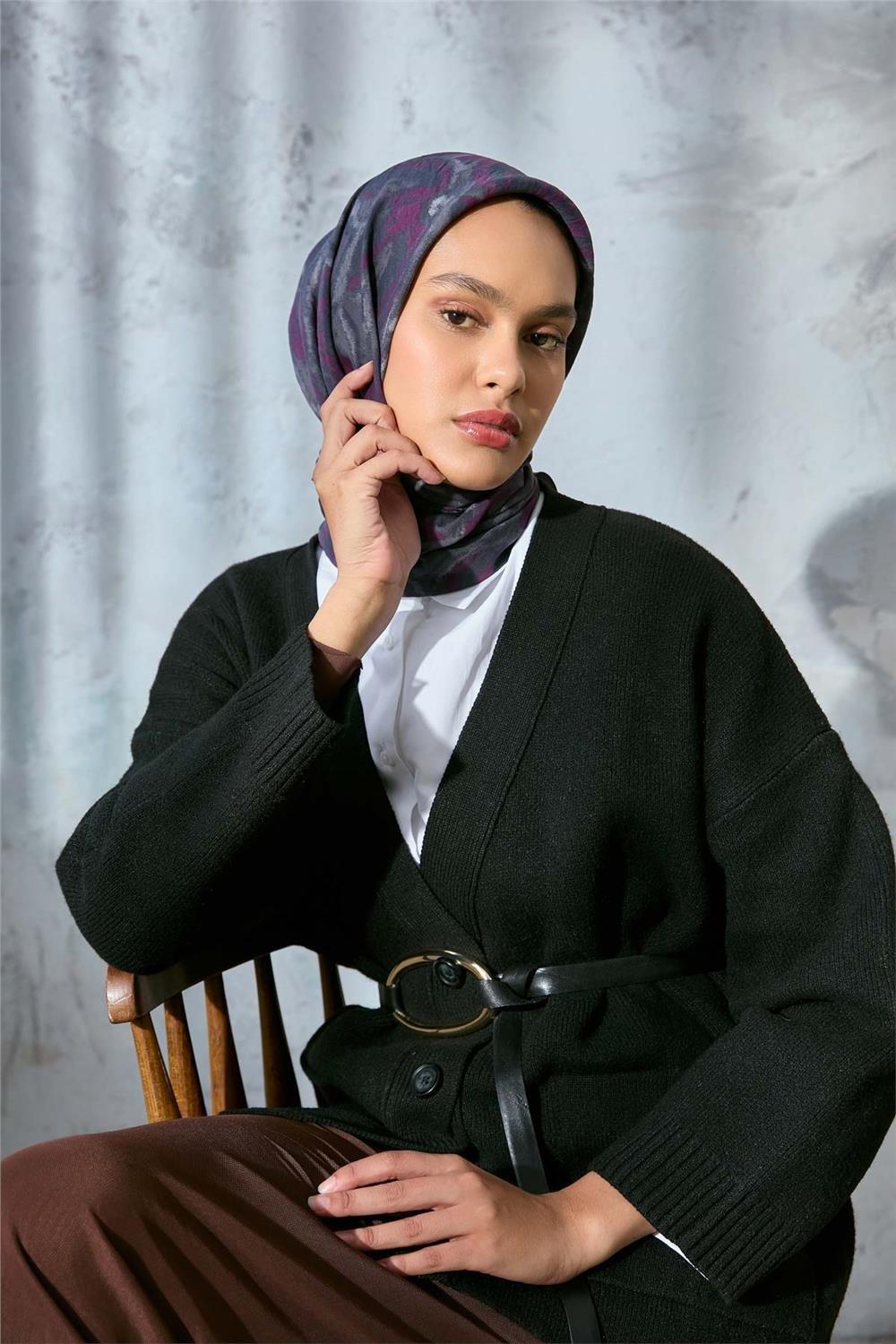 Viskon Velora Eşarp Grafit Gri-Erguvan-Füme Desenli Kaymaz Dokulu Tok Duruşlu 90x90