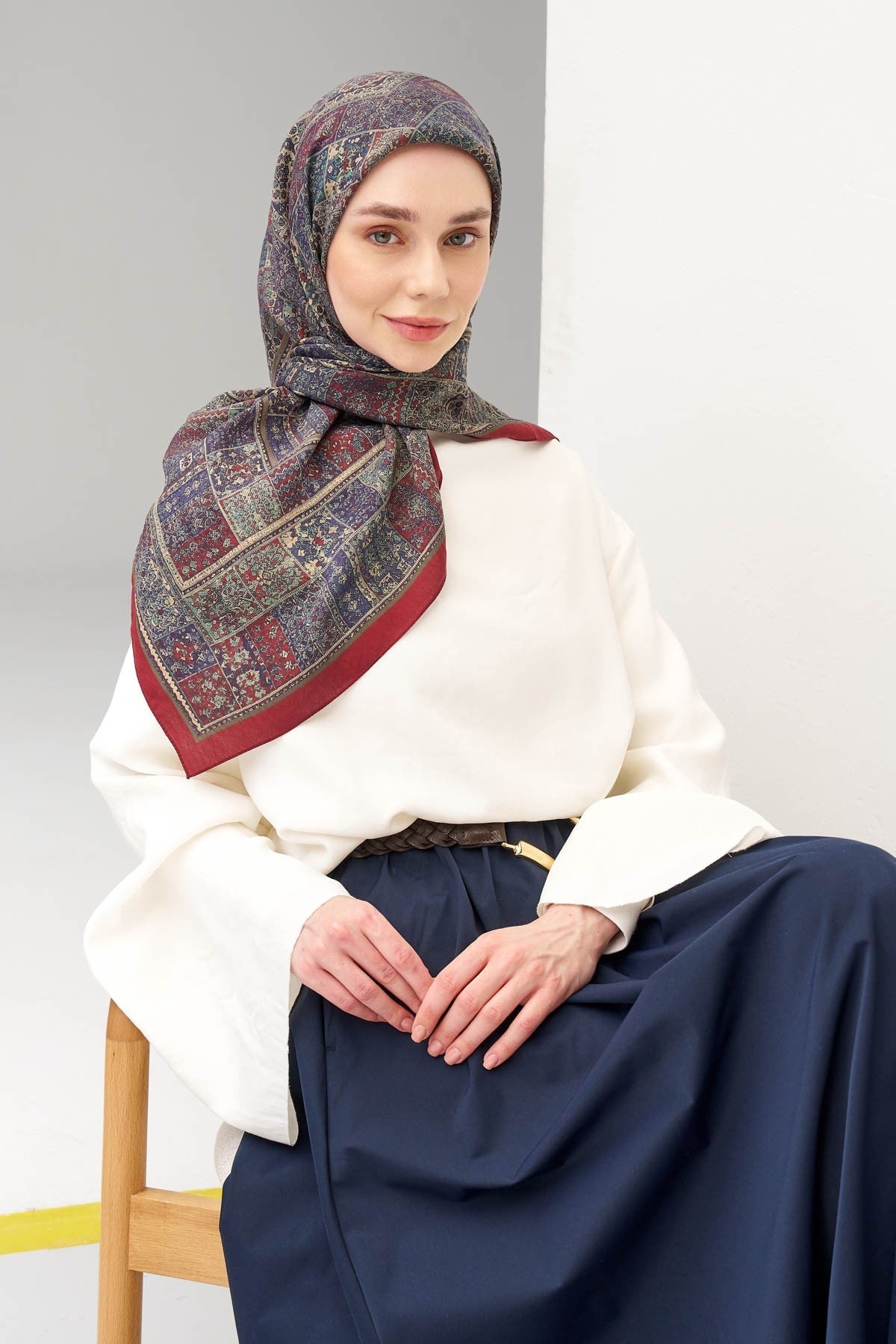 Velora Eşarp Etnik Desen Bordo 90x90