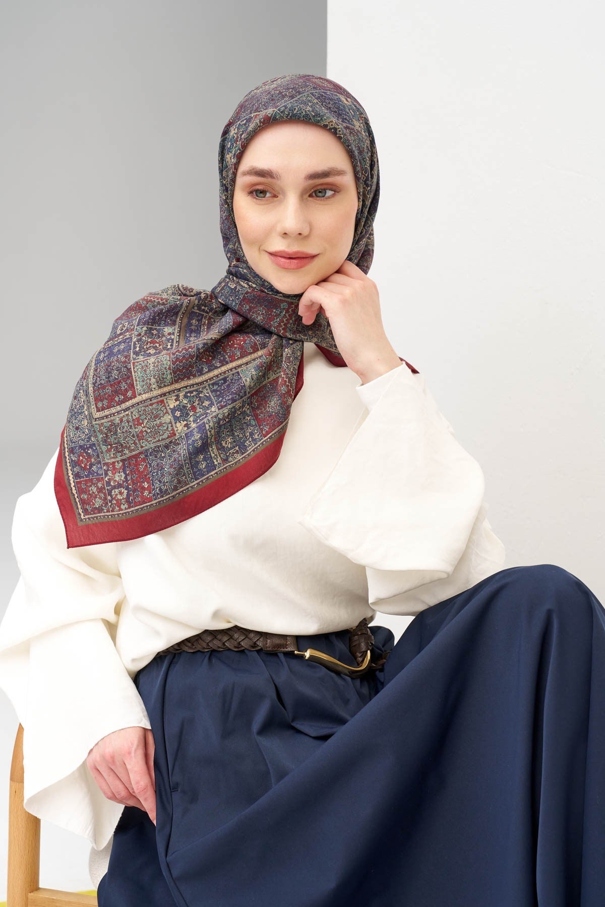 Velora Eşarp Etnik Desen Bordo 90x90