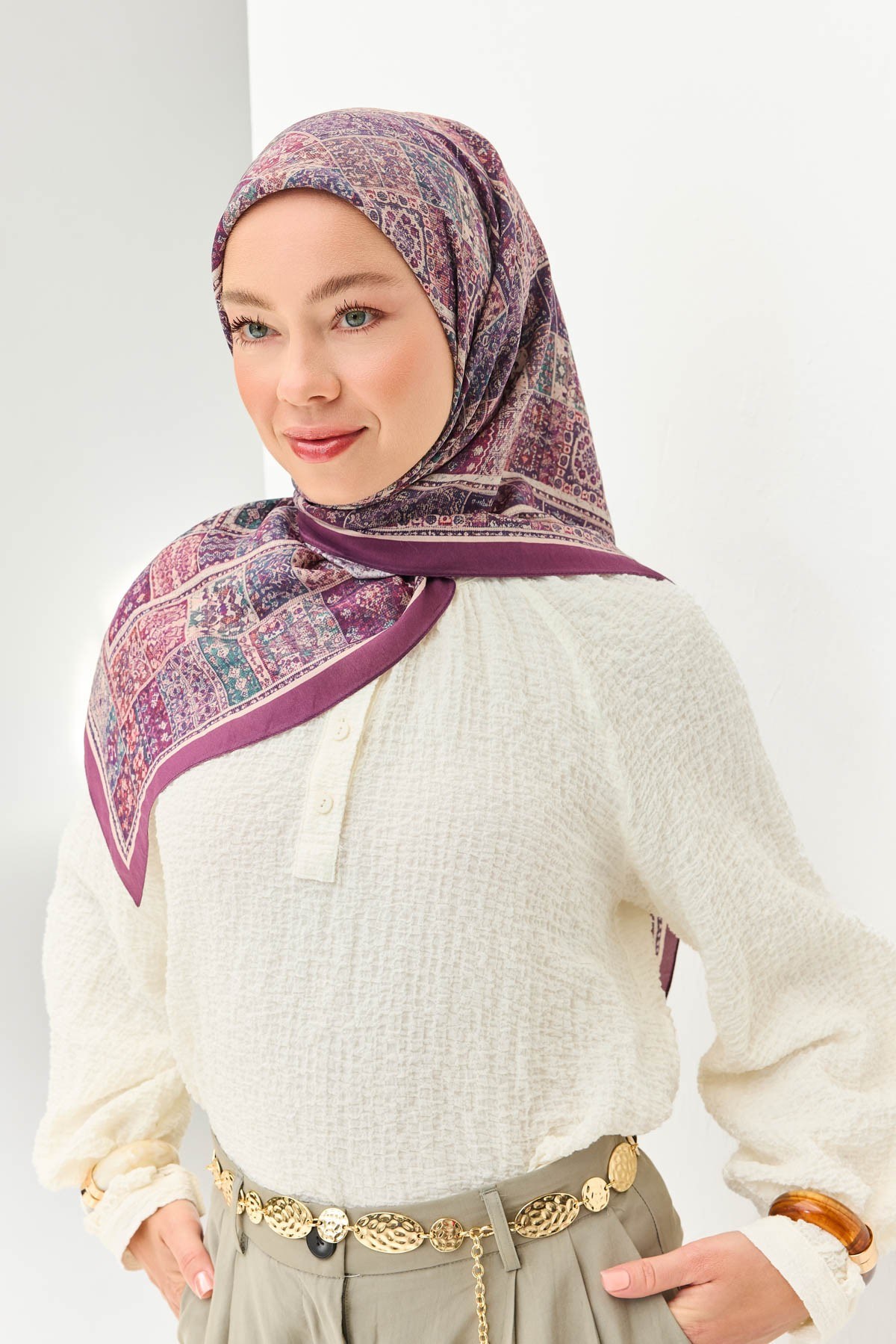 Velora Eşarp Etnik Desen Koyu Mor 90x90