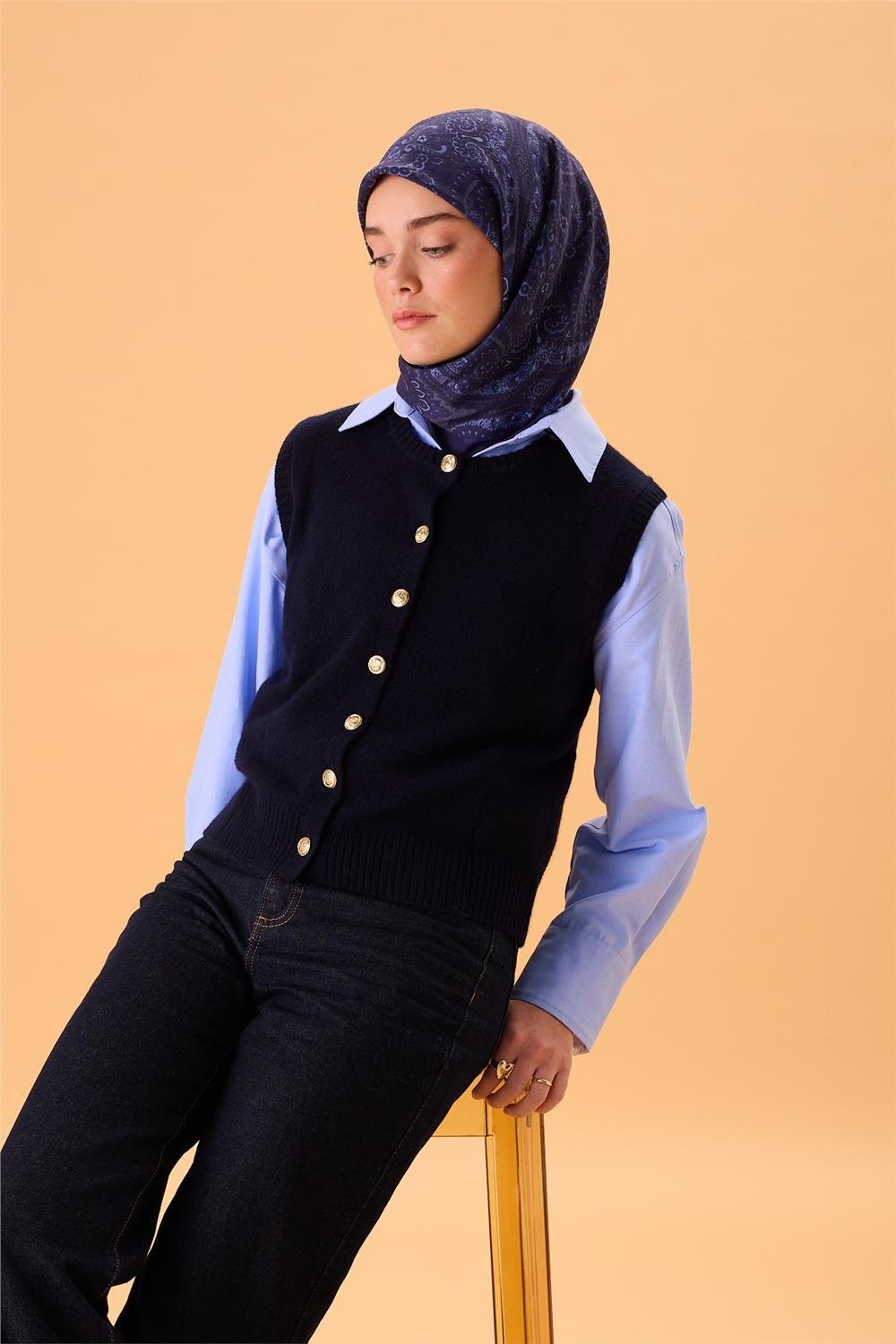 Viskon Karışımlı Velora Eşarp Lacivert-Morcivert Lila Bebe Mavi Desenli Tok
                Duruşlu 90X90