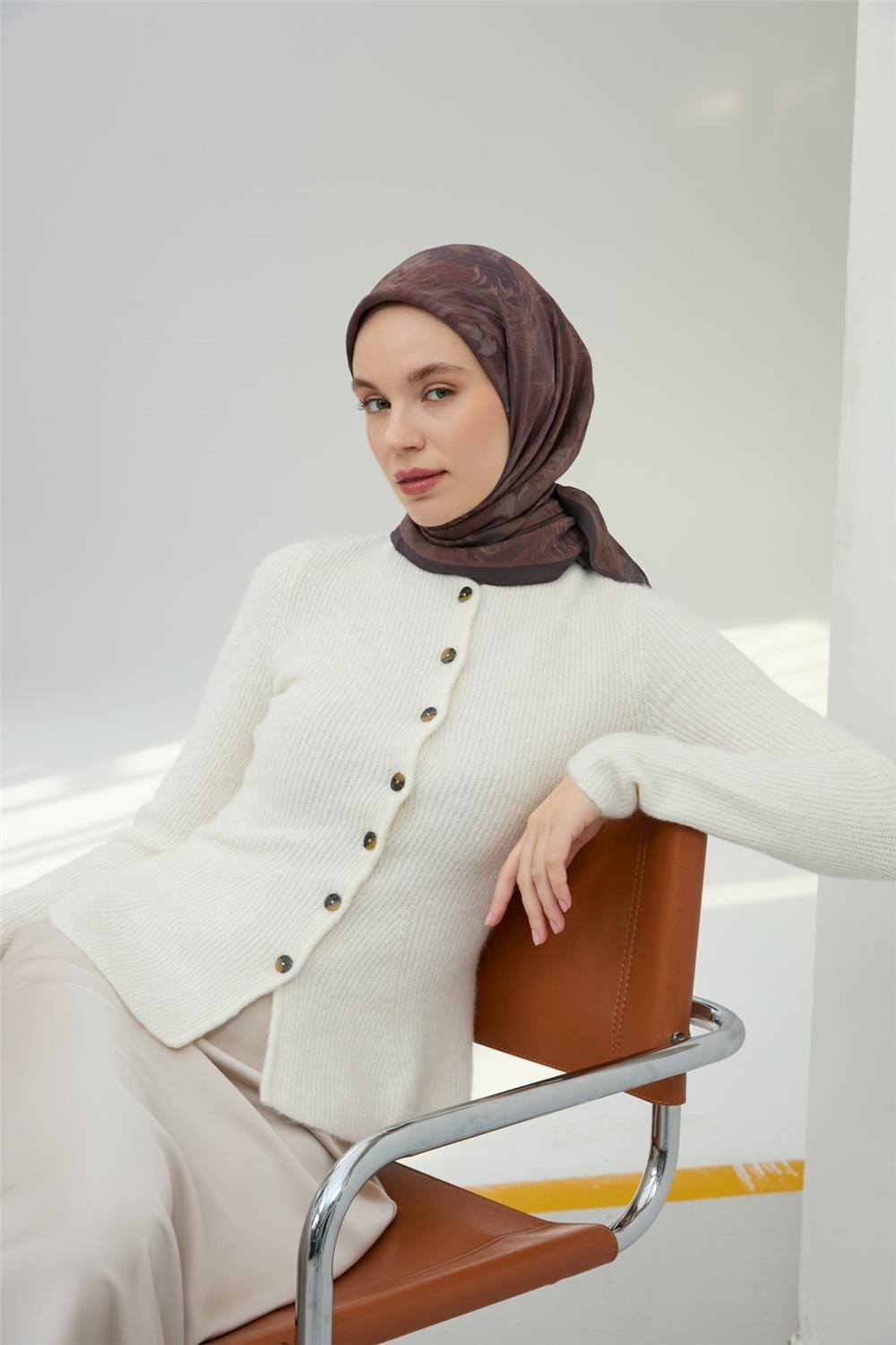 Viskon Velora Eşarp Antrasit Soluk Bordo Desenli Yumuşak Dokulu Tok Duruşlu 90x90