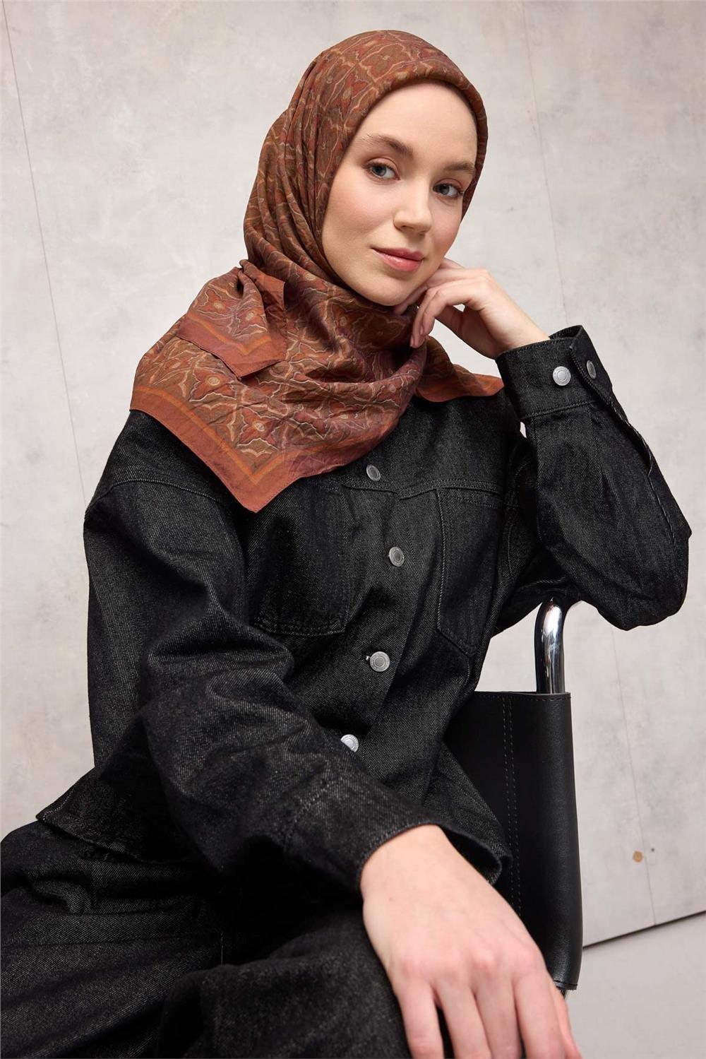 Viskon Velora Eşarp Koyu Kiremit Yonca Desenli Tok Duruşlu 90x90