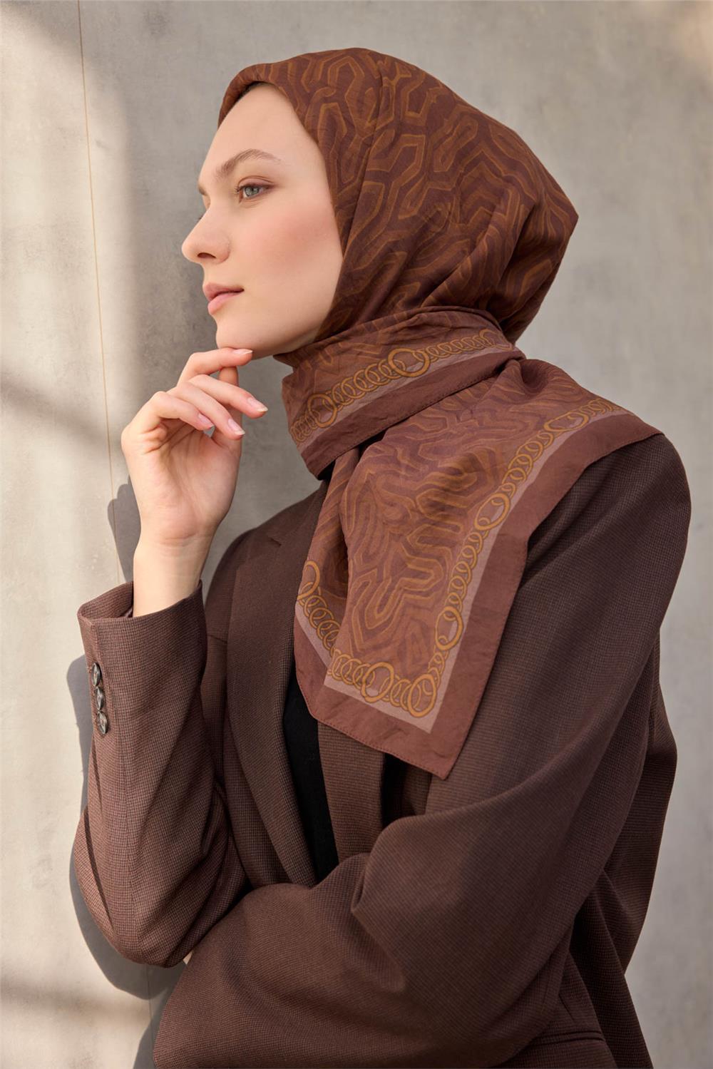 Viskon Velora Eşarp Dört Mevsim Zincir Desen Çikolata 90x90