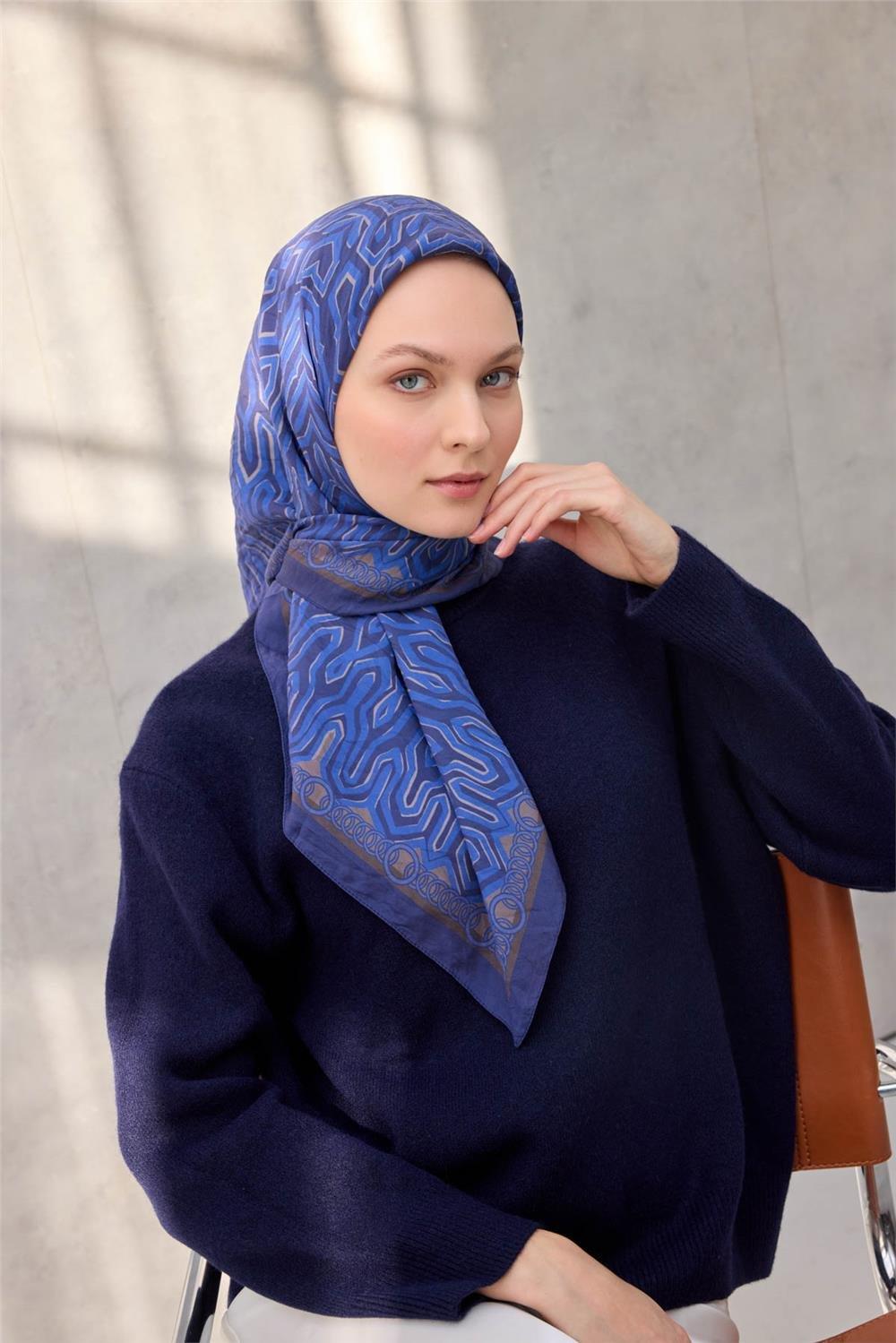 Viskon Velora Eşarp Dört Mevsim Zincir Desen Koyu Mavi 90x90