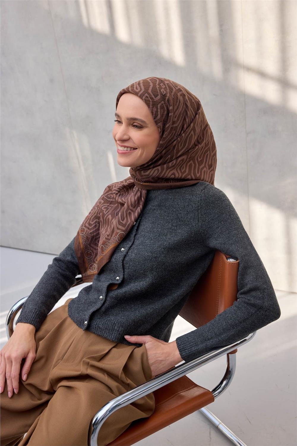 Viskon Velora Eşarp Dört Mevsim Zincir Desen Kahverengi 90x90