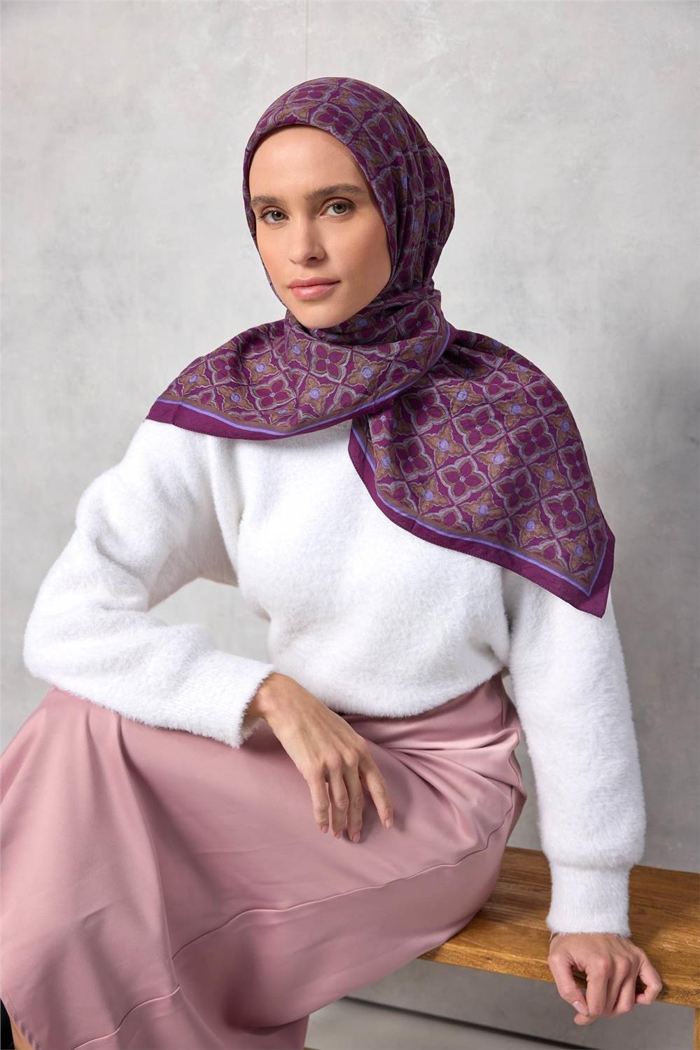 Viskon Velora Eşarp Yonca Desenli Canlı Mor Tok Duruşlu Dört Mevsim 90x90