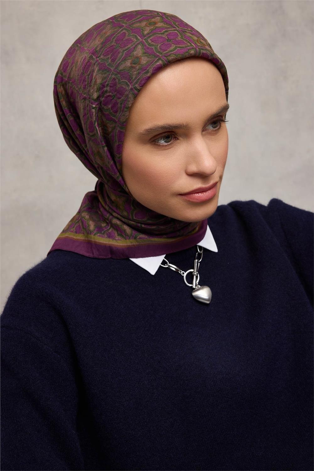 Viskon Velora Eşarp Yonca Desenli Koyu Mor Tok Duruşlu 90x90