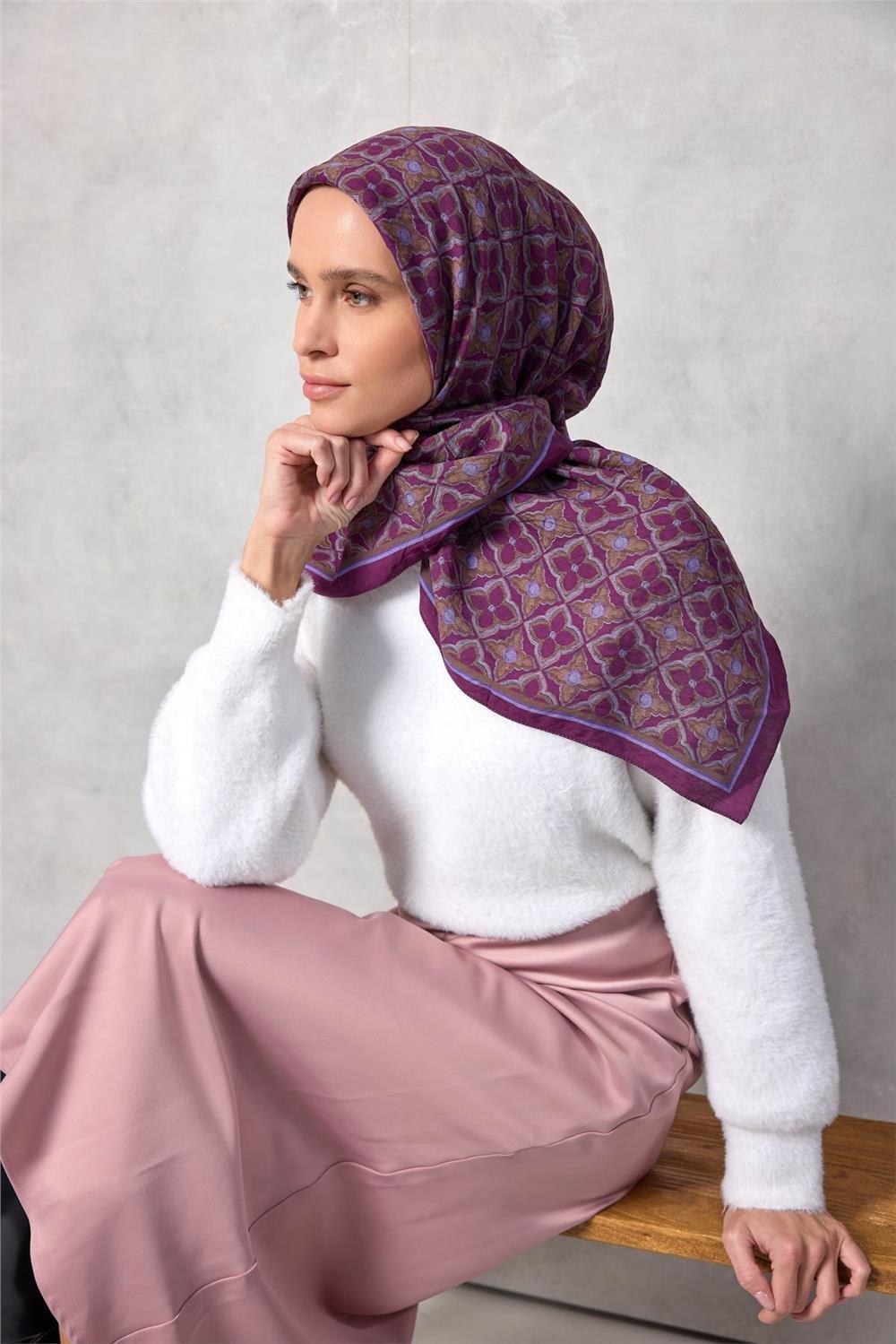 Viskon Velora Eşarp Yonca Desenli Canlı Mor Tok Duruşlu Dört Mevsim 90x90