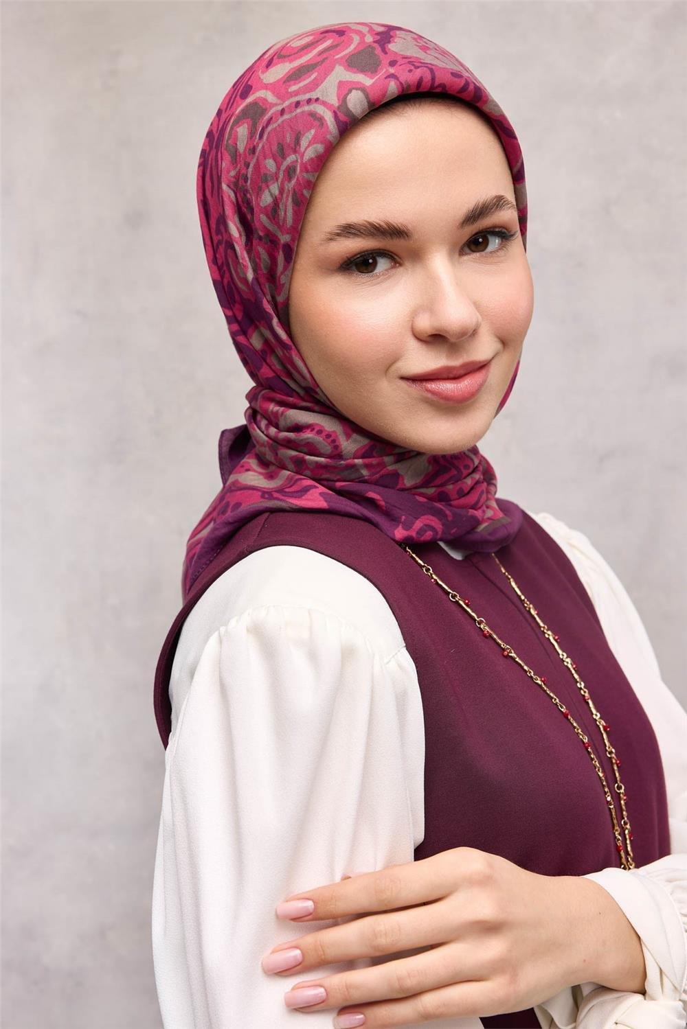 Viskon Velora Eşarp Patlıcan Moru Fuşya Antik Desenli Tok Duruşlu 90x90