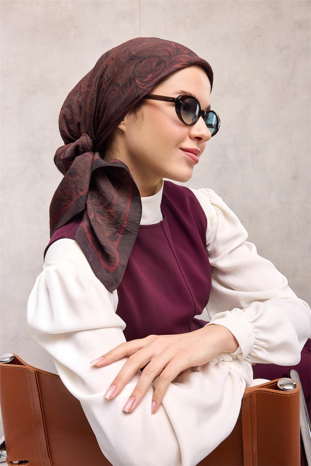 Viskon Velora Eşarp Mürdüm-Vişne Tonlu Barok Floral Desenli Tok Duruşlu 90x90