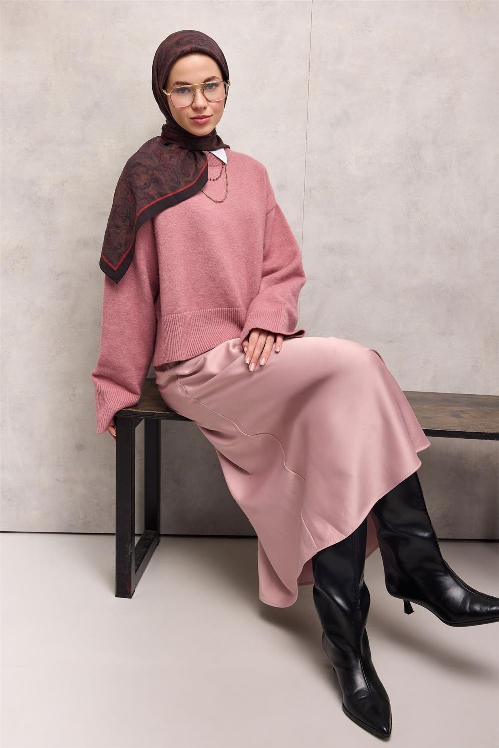 Viskon Velora Eşarp Siyah Tonlu Barok Floral Desenli Tok Duruşlu 90x90