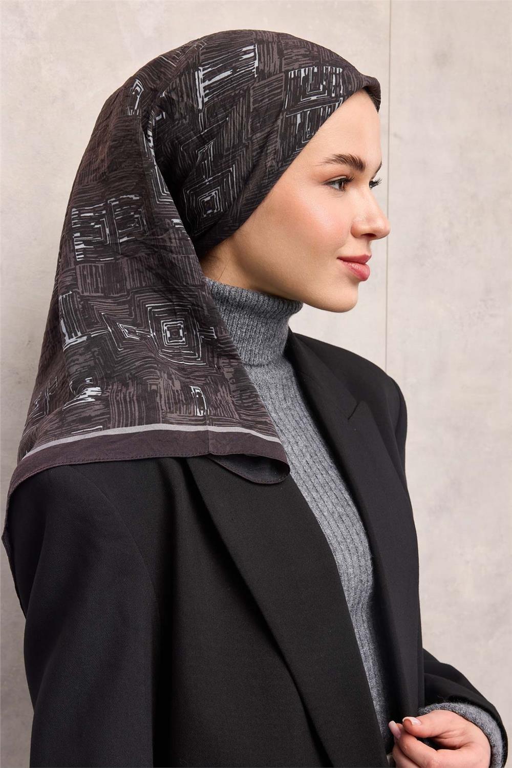 Viskon Velora Eşarp Erik Moru Labirent Desenli Tok Duruşlu 90x90