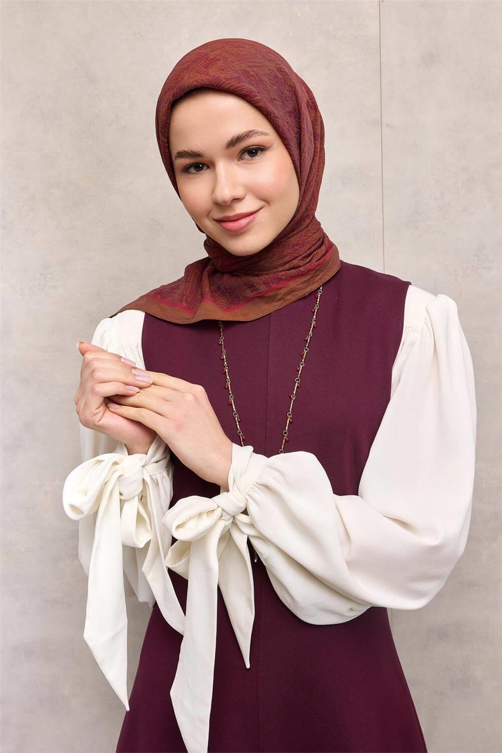 Viskon Velora Eşarp Tarçın Labirent Desenli Tok Duruşlu Kaymaz 90x90