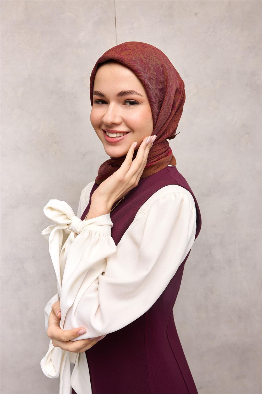 Viskon Velora Eşarp Tarçın Labirent Desenli Tok Duruşlu Kaymaz 90x90