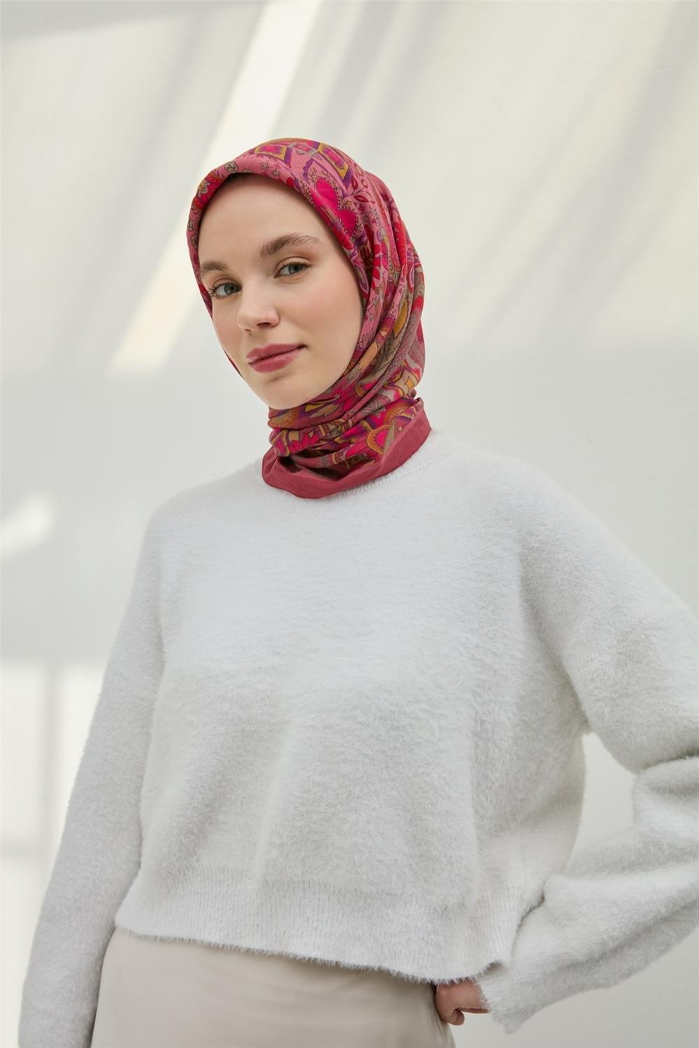 Viskon Velora Eşarp Gül Pembe Çok Renkli Desenli Tok Duruşlu 90x90
