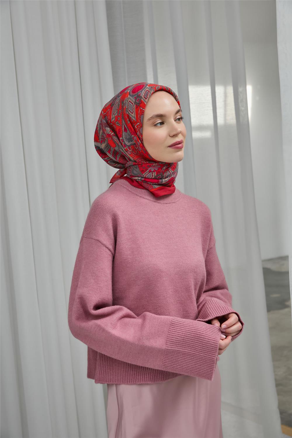 Viskon Velora Eşarp Kırmızı Desenli Tok Duruşlu Dört Mevsim 90x90