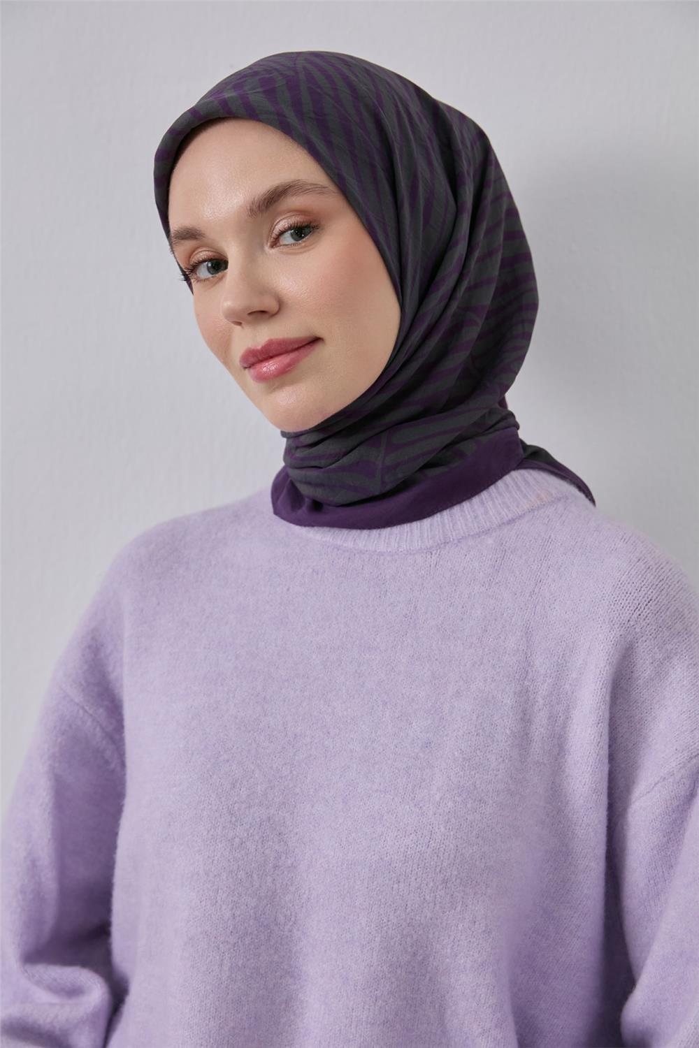Viskon Velora Eşarp Koyu Mor Yeşil Gri Çizgili Hafif Dökümlü 90x90