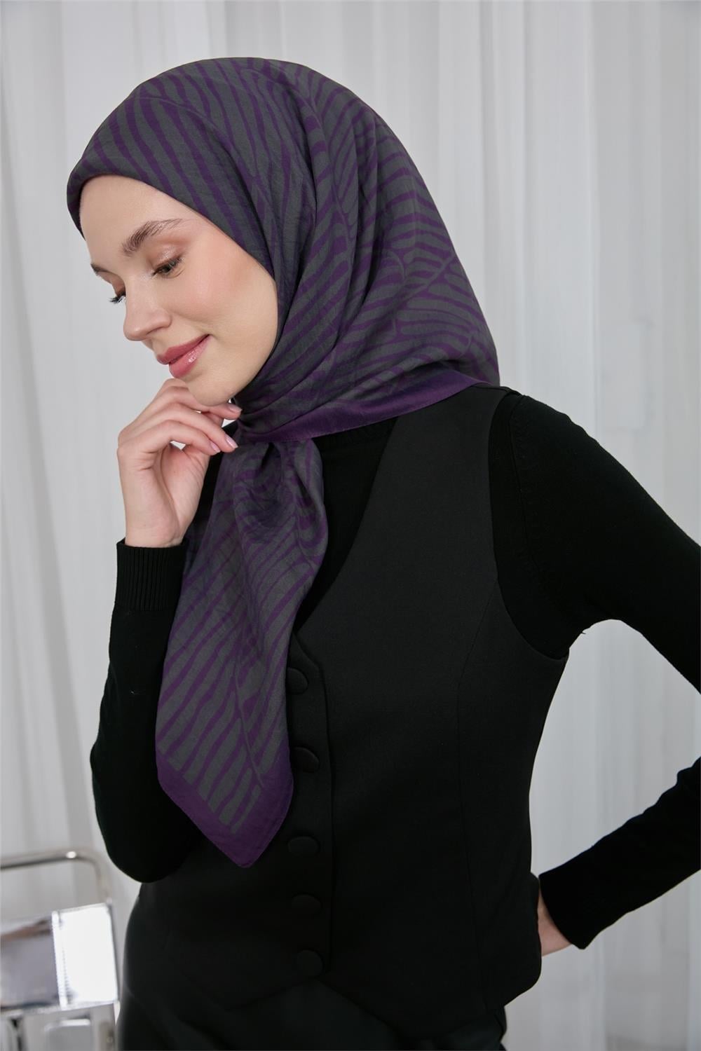 Viskon Velora Eşarp Koyu Mor Küf Yeşili Çizgili Hafif Dökümlü 90x90