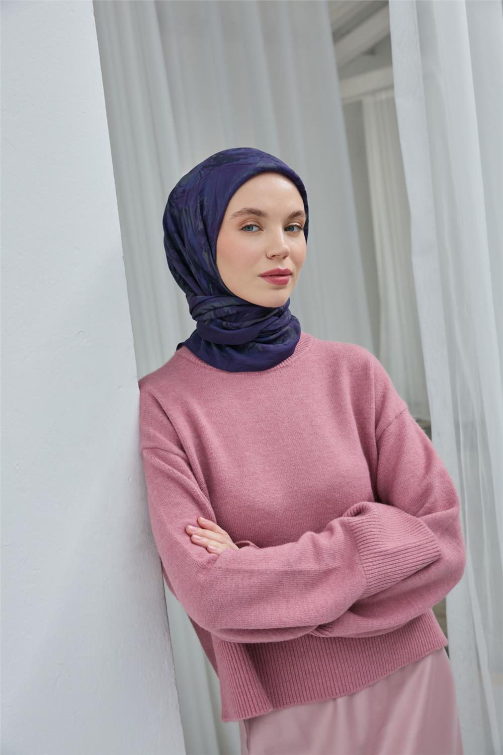 Viskon Velora Eşarp Mor Gri Desenli Yumuşak Dokulu Tok Duruşlu 90x90