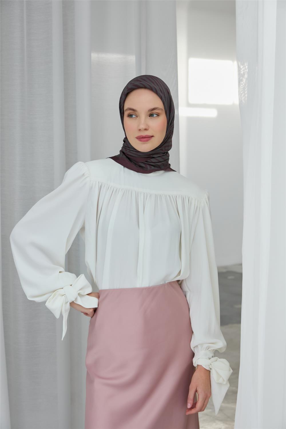 Viskon Velora Eşarp Vişne Gri Çizgili Hafif Dökümlü 90x90