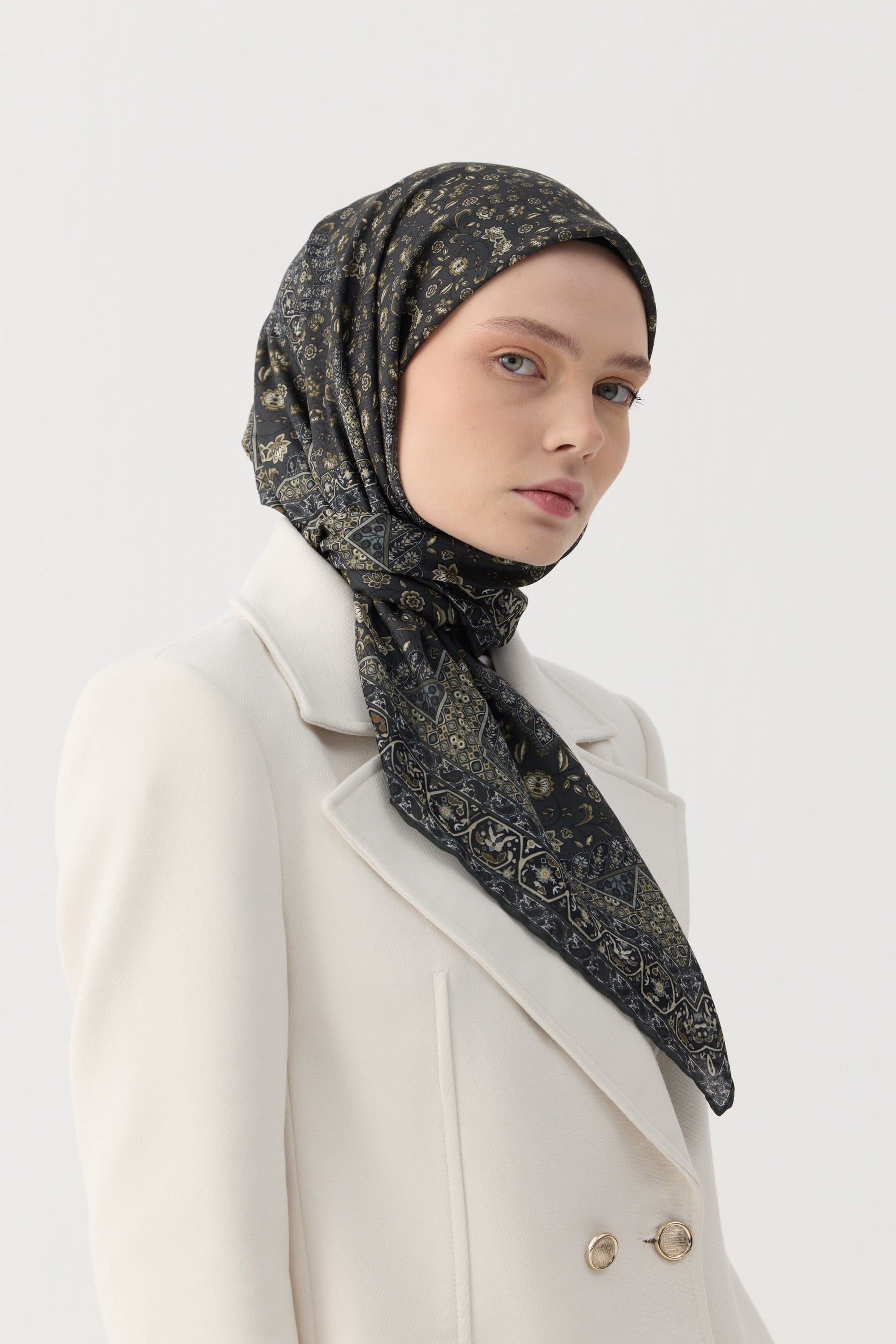 Winter Bloom Soft Eşarp 1244