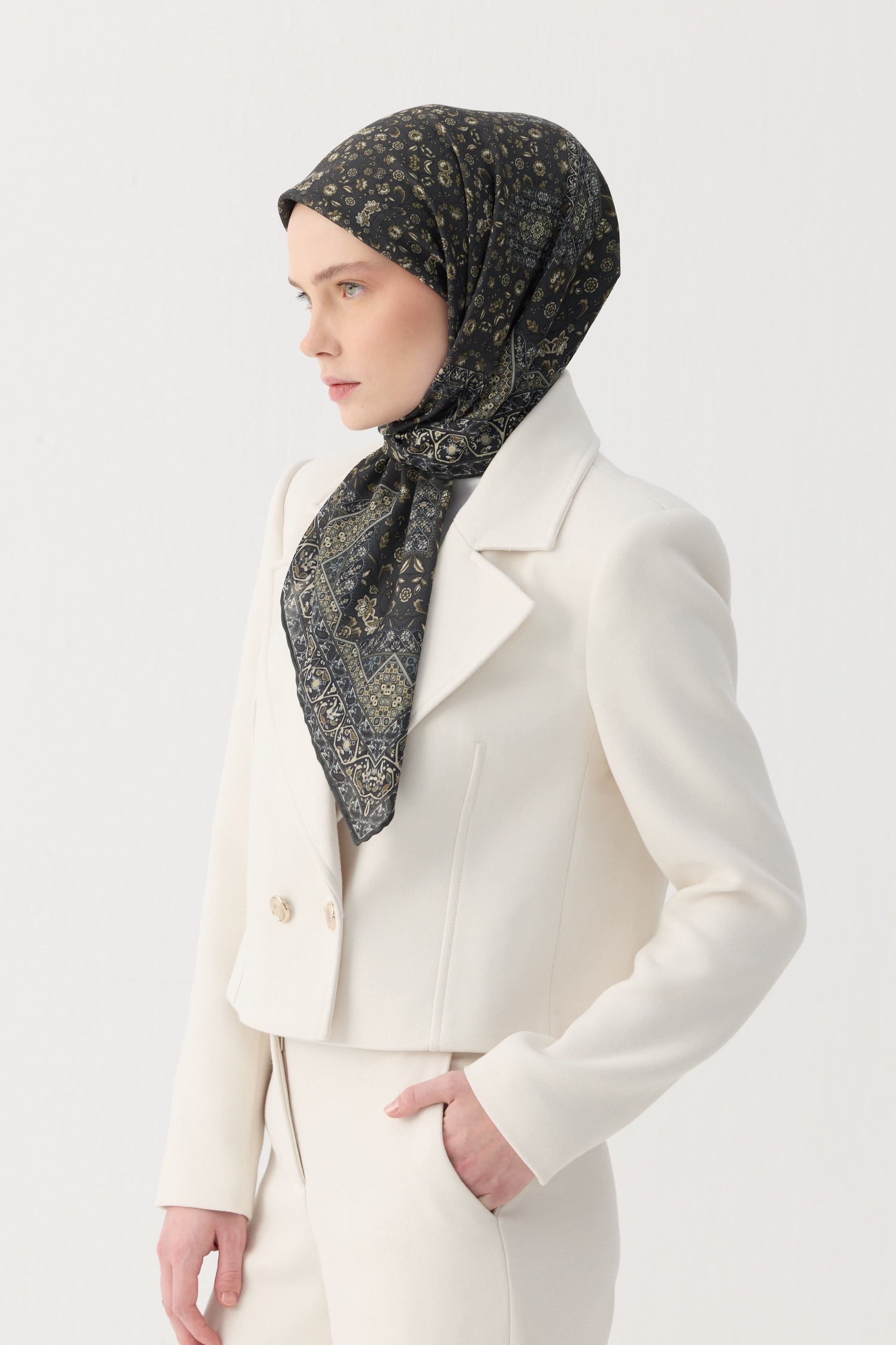 Winter Bloom Soft Eşarp 1244