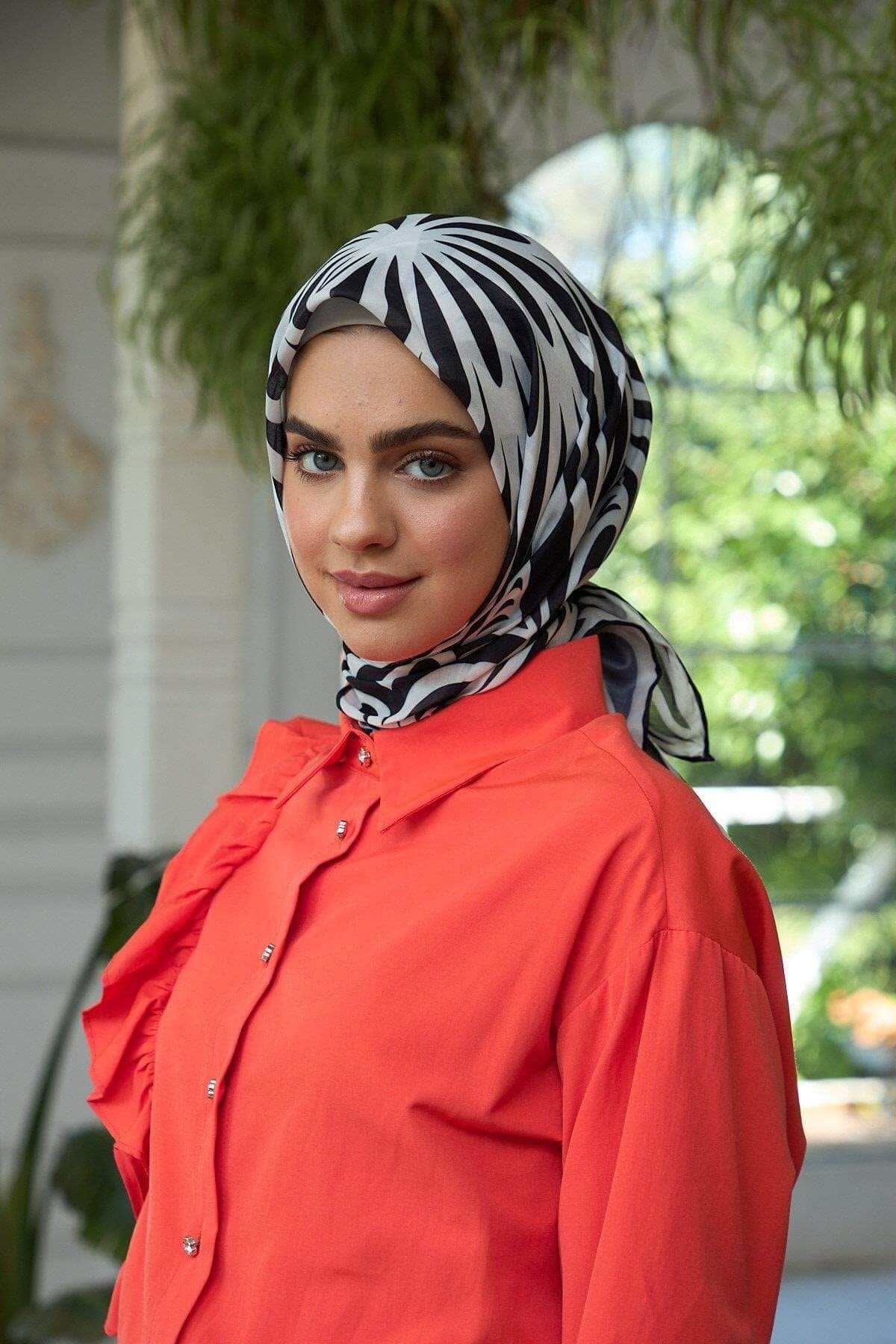 Yaz Işıltısı Koleksiyonu Soft Eşarp Beyaz Siyah 1184-07