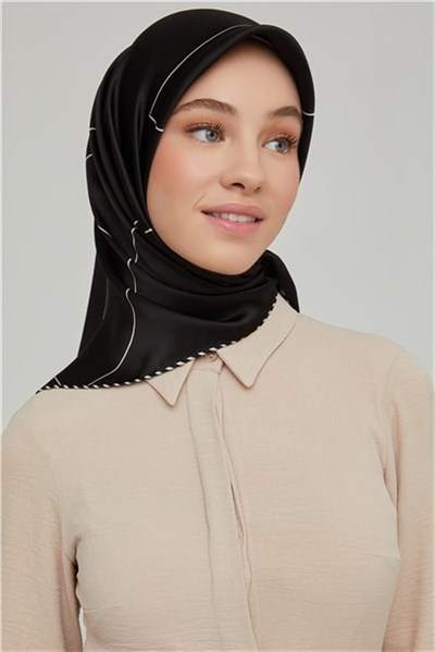 Armine Sura İpek Eşarp 21Ka8655 02