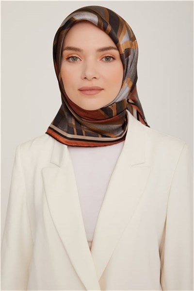 Armine Sura İpek Eşarp 22Ka8843 3 06