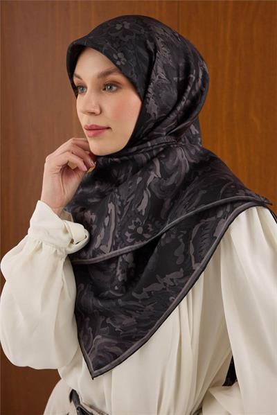 Twill İpek Büyük Boy Eşarp Siyah-Gri Vintage Çiçek Desenli Tok Duruşlu 110x110