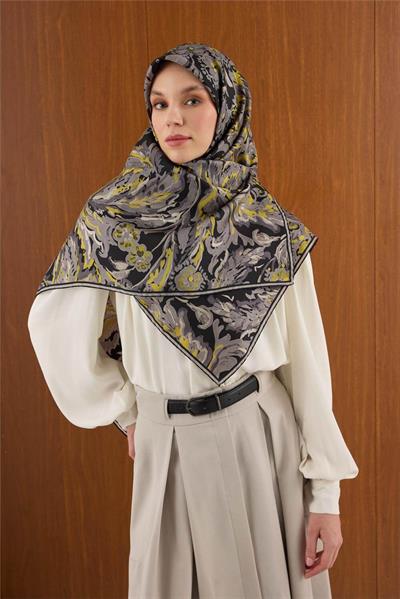 Twill İpek Büyük Boy Eşarp Siyah Vintage Çiçek Desenli Tok Duruşlu 110x110